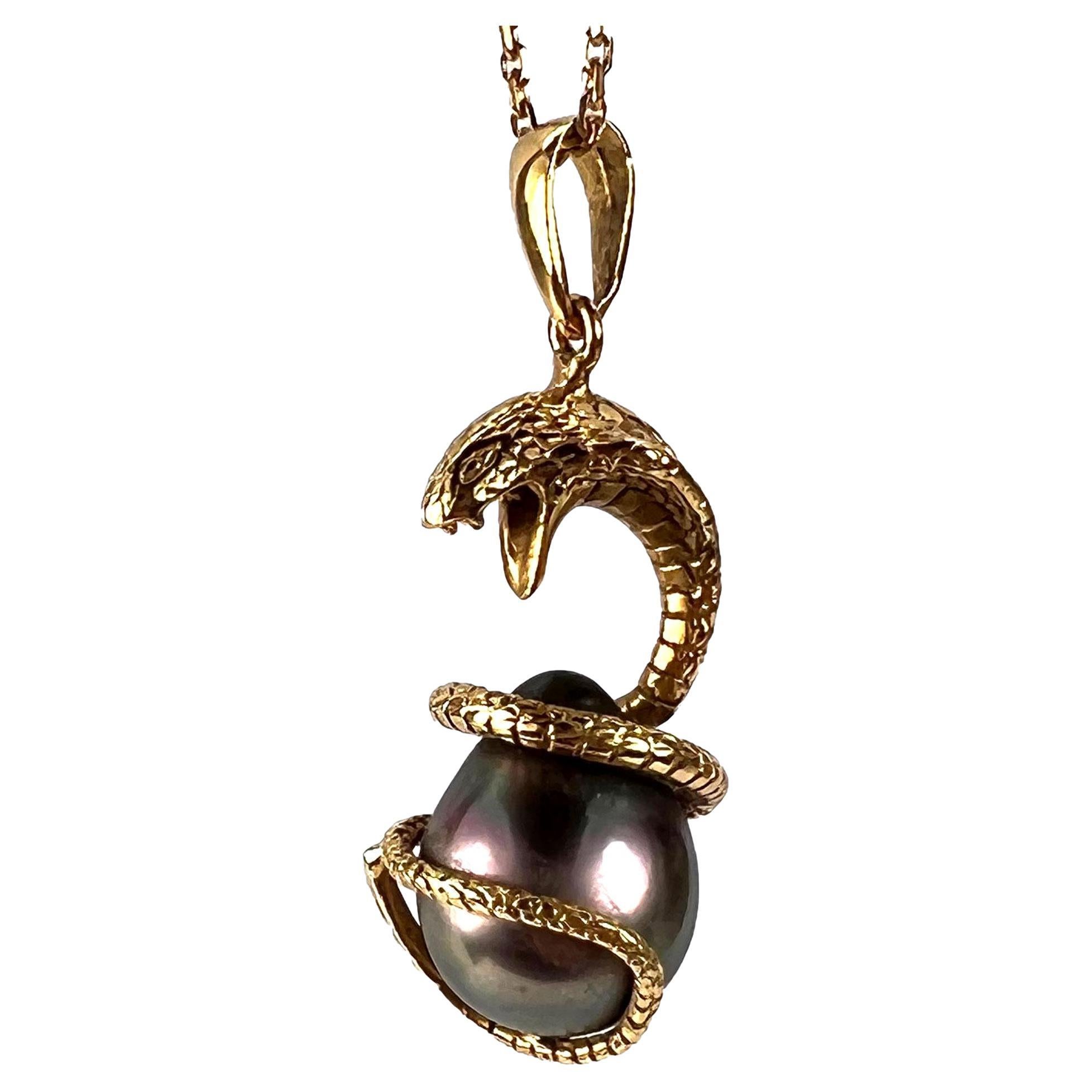 King Cobra Serpent Snake 18K Yellow Gold Tahitian Black Pearl Pendant For Sale