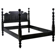 Letto a quattro piazze a cannone King in acero tinto ebano con testiera a pannello