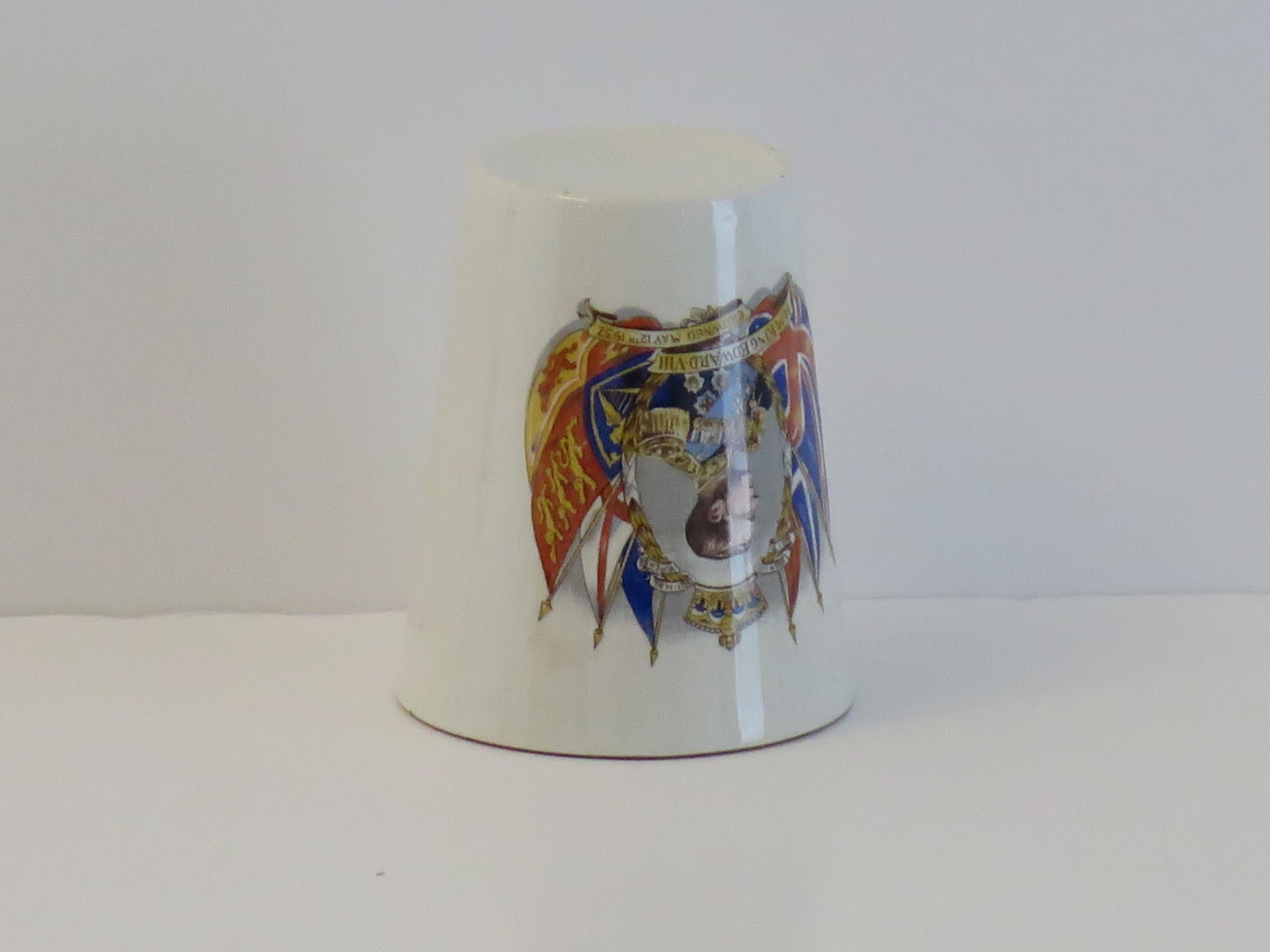 Le roi Edward V111  Gobelet Royal Commemorative Pottery, 12 mai 1937 en vente 1