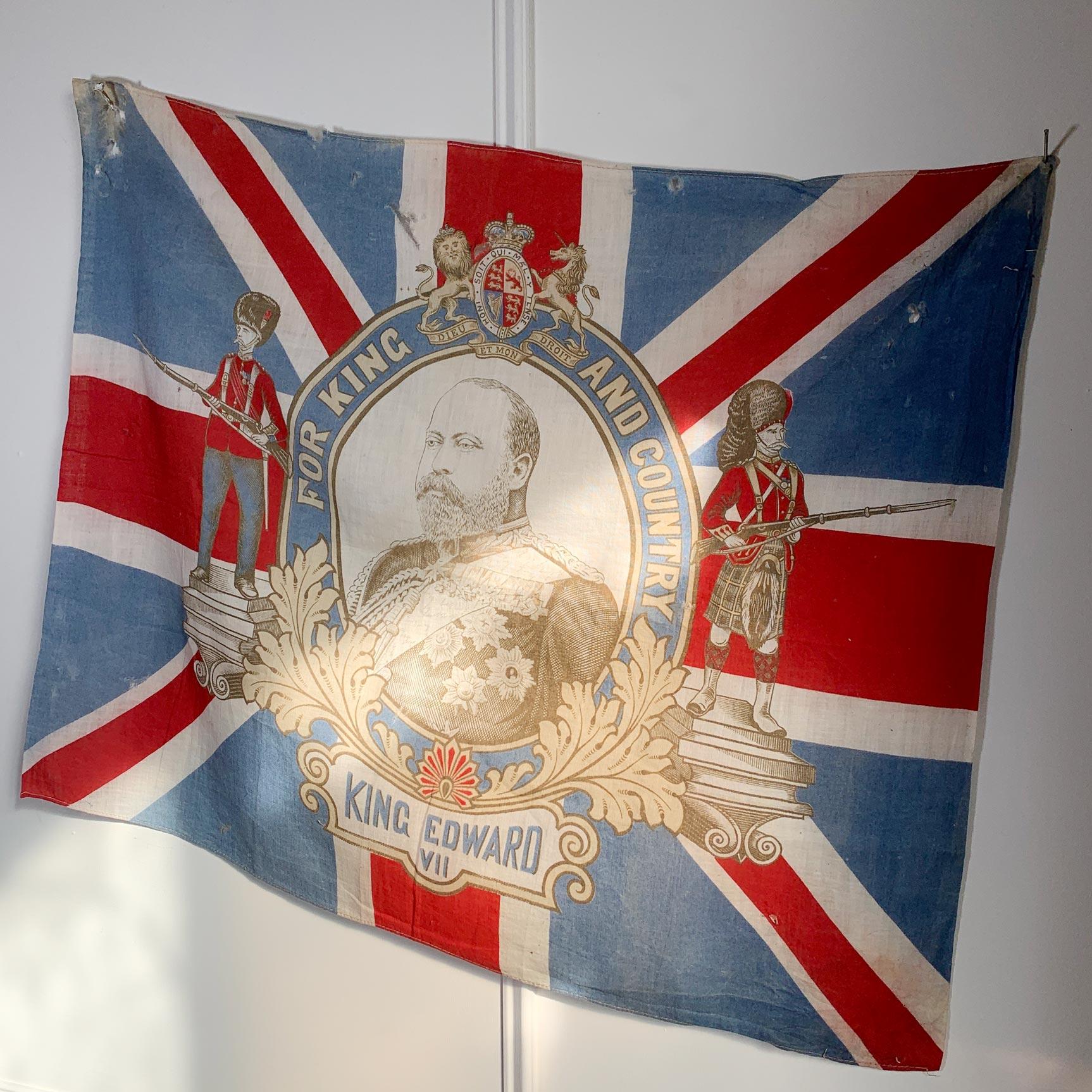 King Edward VII Coronation Flag, 1902 In Good Condition For Sale In Hastings, GB