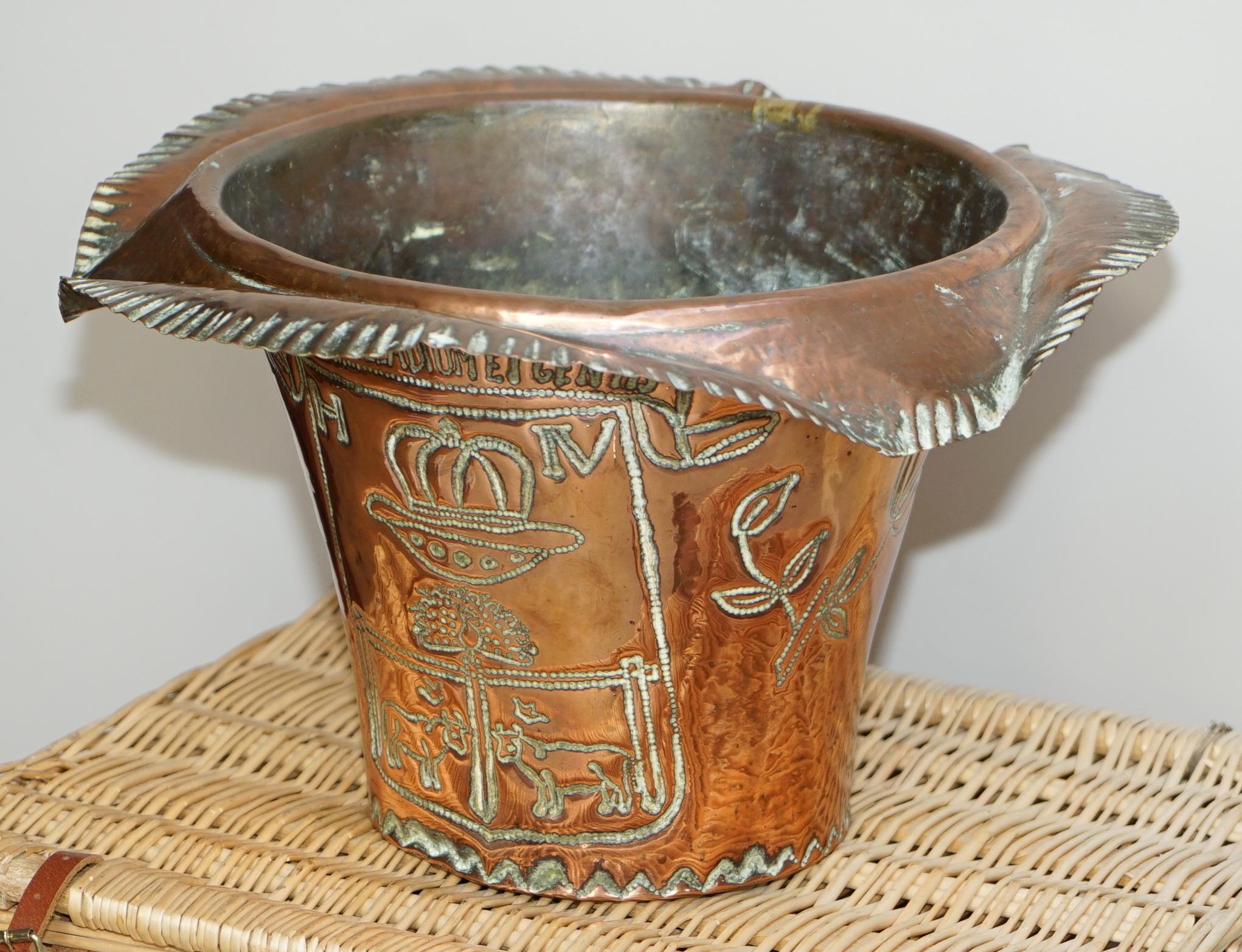 We are delighted to offer for sale this lovely circa 1930’s copper ice or Champaign bucket with the King Henry IV armorial crest coat of arms on the front

A very good looking and well made piece, this was a souvenir item in the 1930’s made in Pau