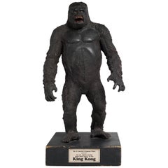 Sculpture d'un exposant en résine de King Kong de 1976