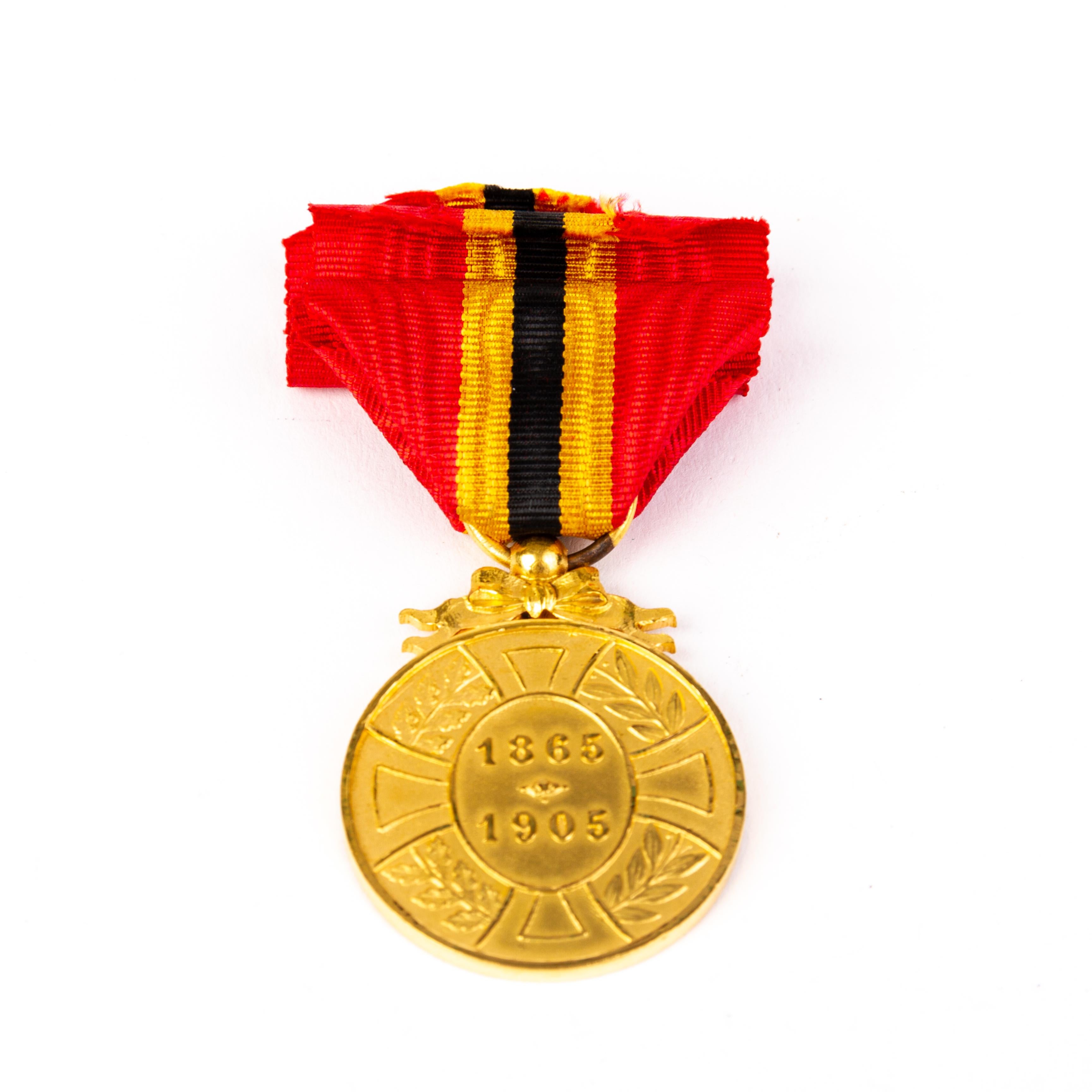 King Leopold II Belgian Medal 1865-1905 In Good Condition For Sale In Nottingham, GB