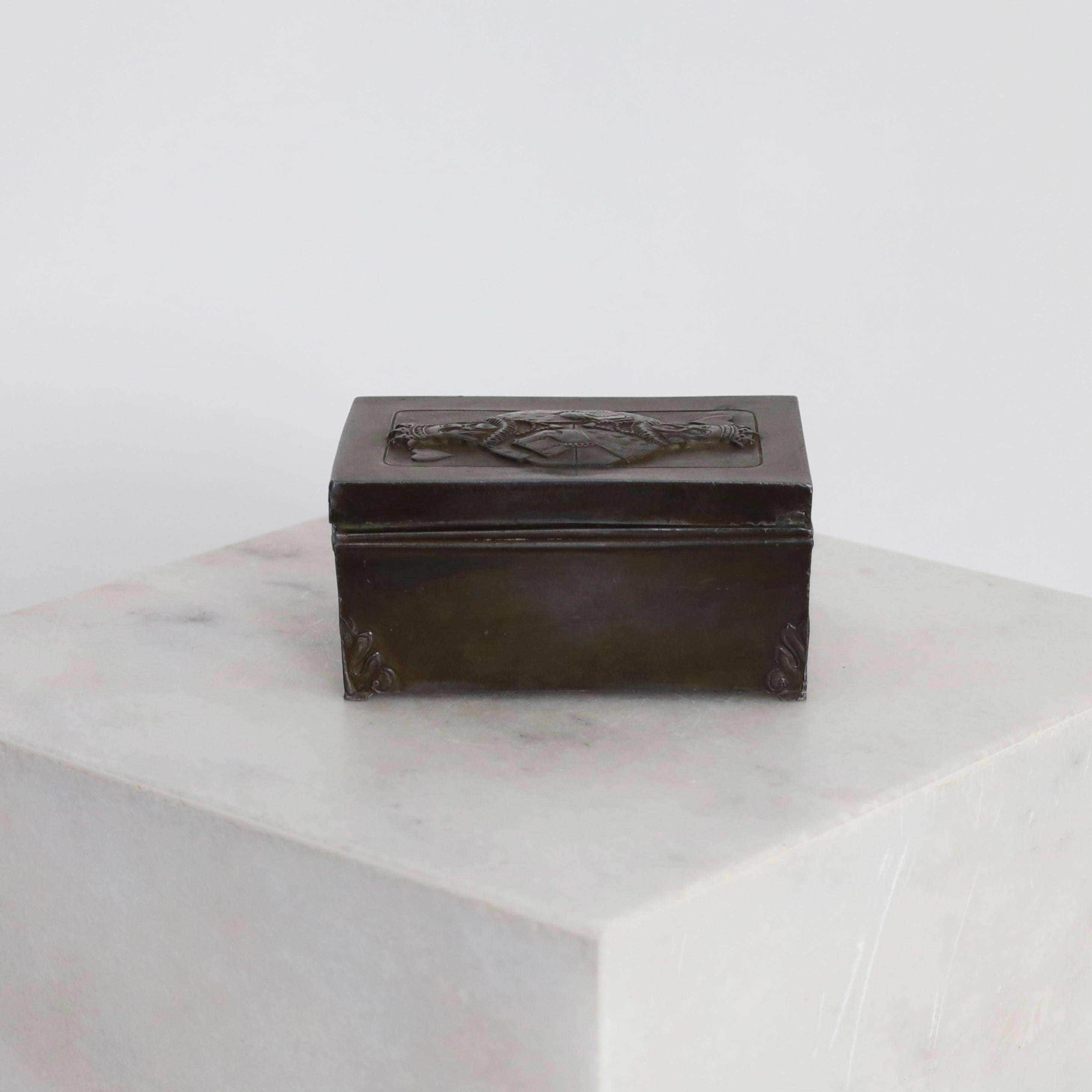 King of Hearts Card Box designed by Just Andersen, 1920s, Denmark In Distressed Condition For Sale In Værløse, DK