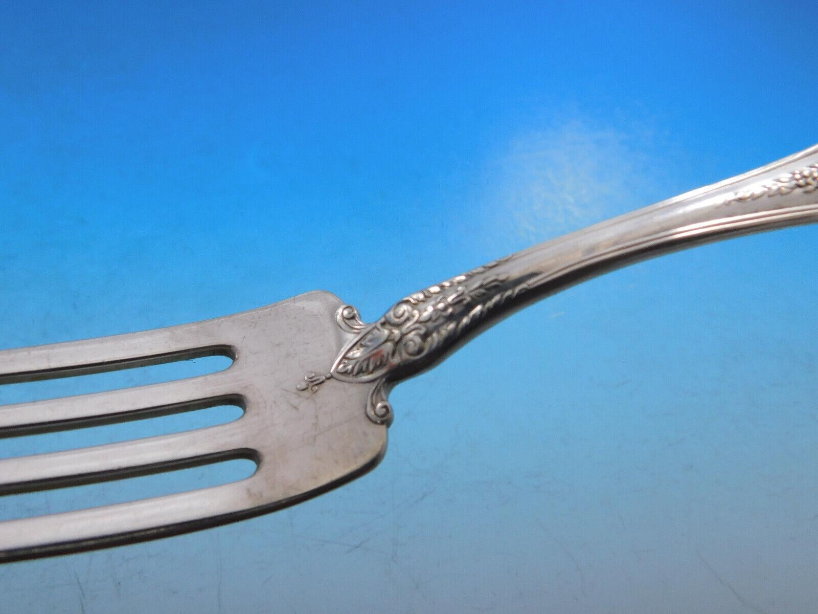 discontinued oneida cutlery designs