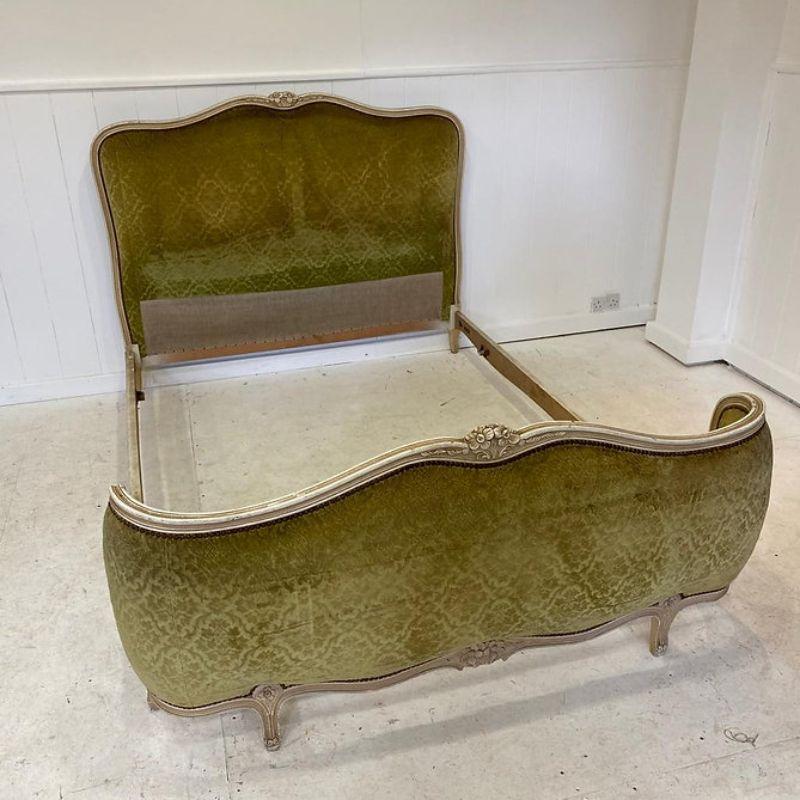 french curved bed
