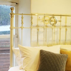 Decorative Antique Platform Bed in Cream - MK171