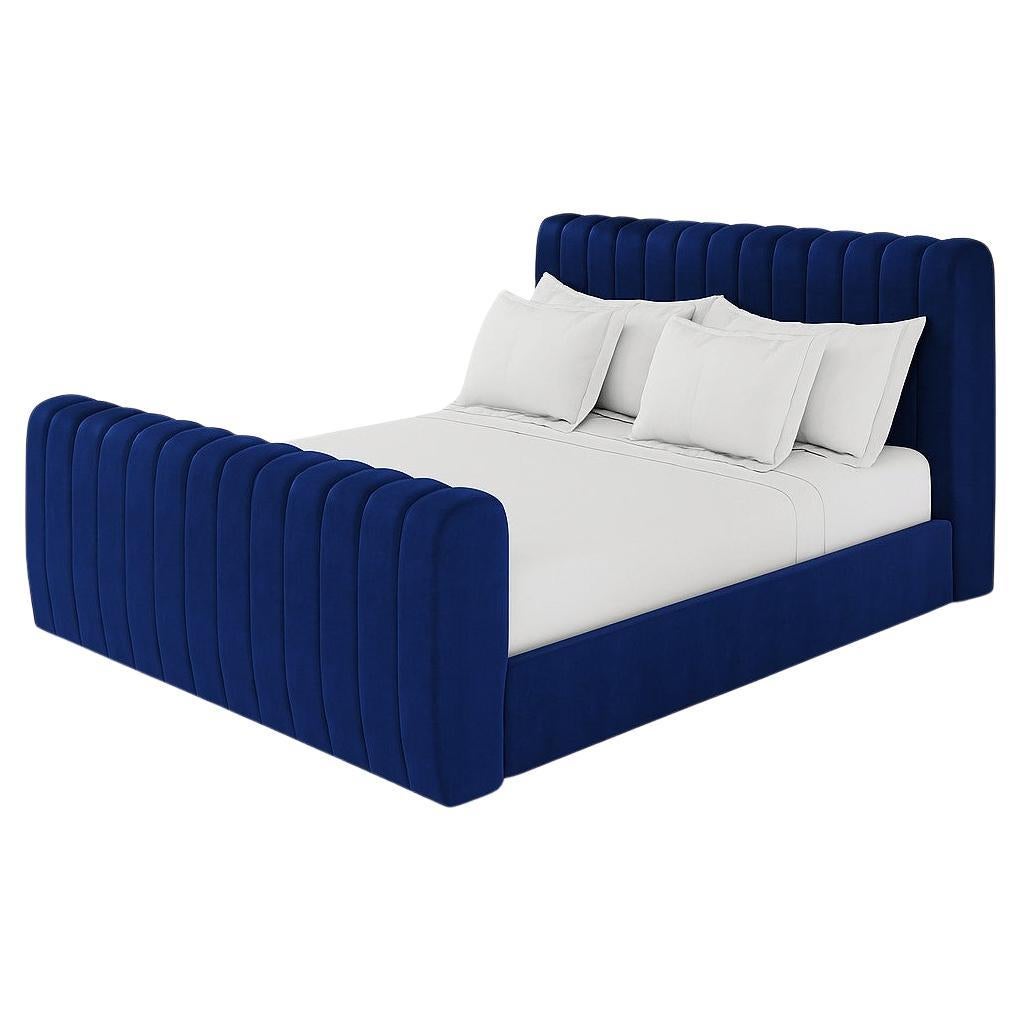 Lit King Size de style classique avec touffes verticales en vente