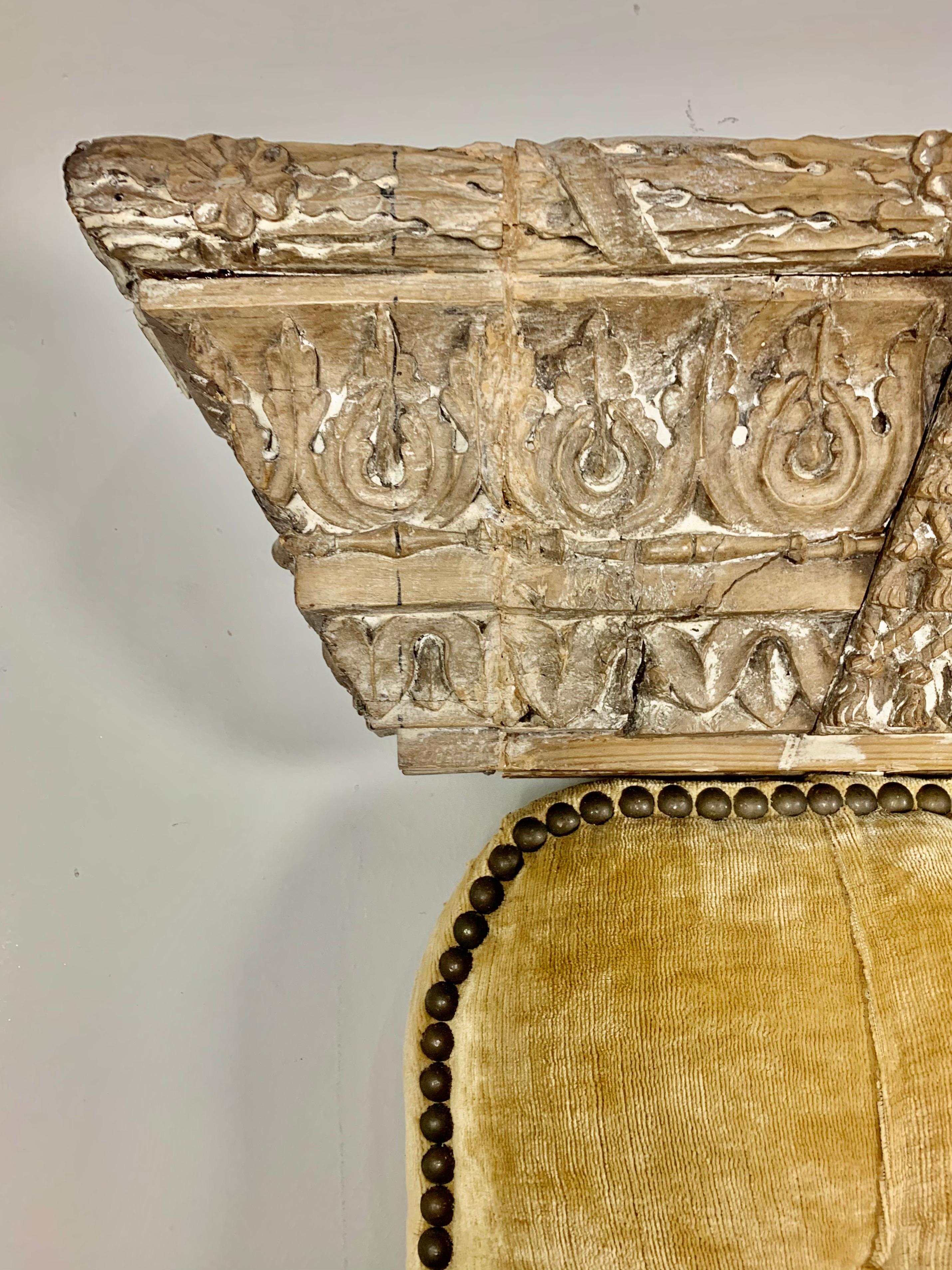 XIXe siècle Tête de lit King Size avec sculpture du 19ème siècle