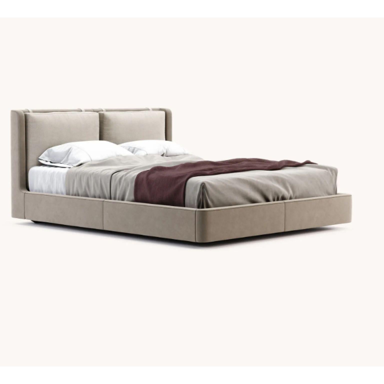 King Size Kelsi bed by Domkapa
Dimensions: W 209 x D 231 x H 95 cm.
Materials: Microfiber (Tarn 03), patterned fabric (Verdon 01), rose gold brushed.
Also available in different materials.

Kelsi is an outstanding design and handcraft work,