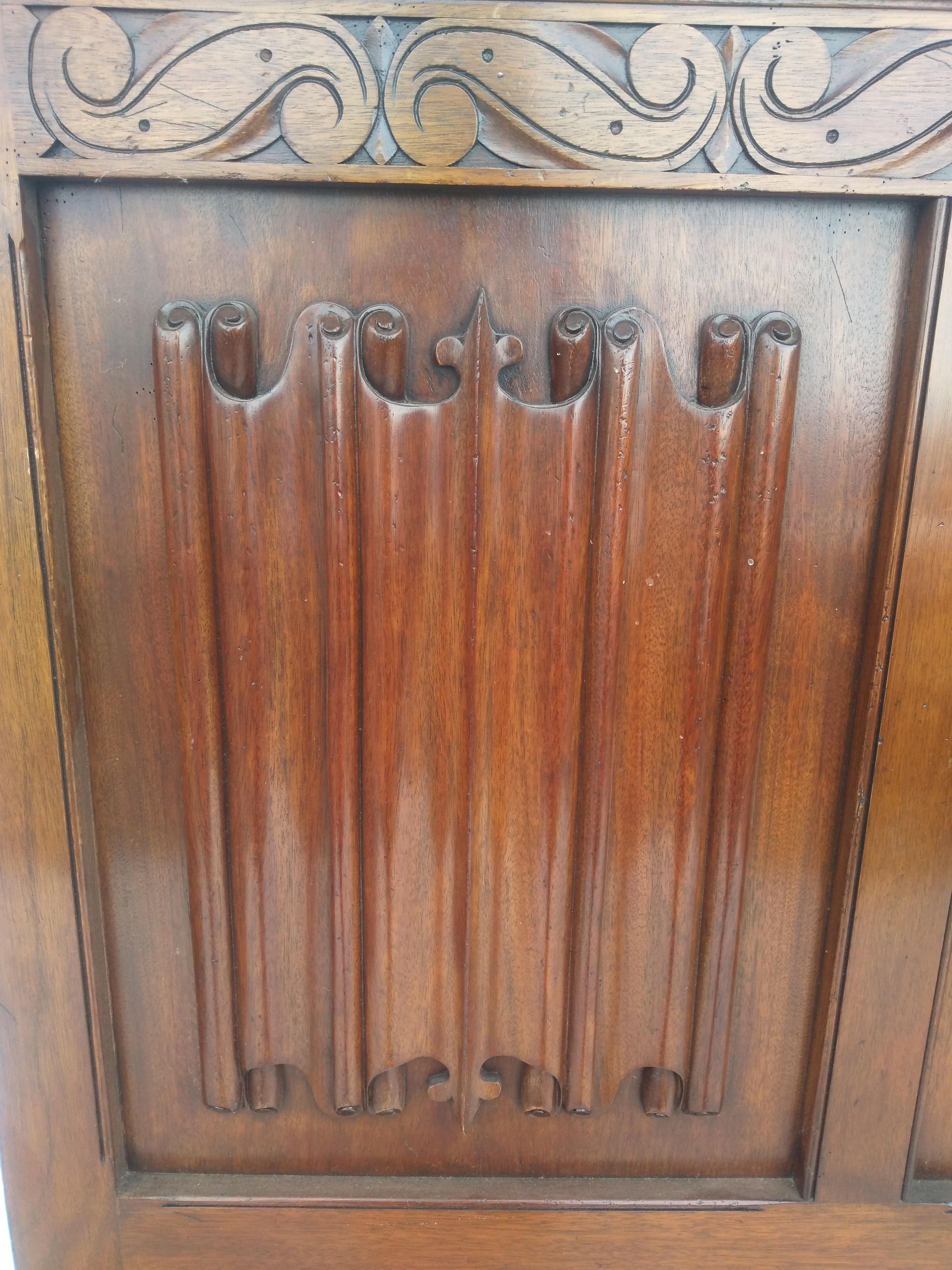 Constructed of solid mahogany, this king size headboard is perfect for any bedroom. The headboard panels are scrolled with very nice detailing. Being solid mahogany, this headboard is very well made and dense.