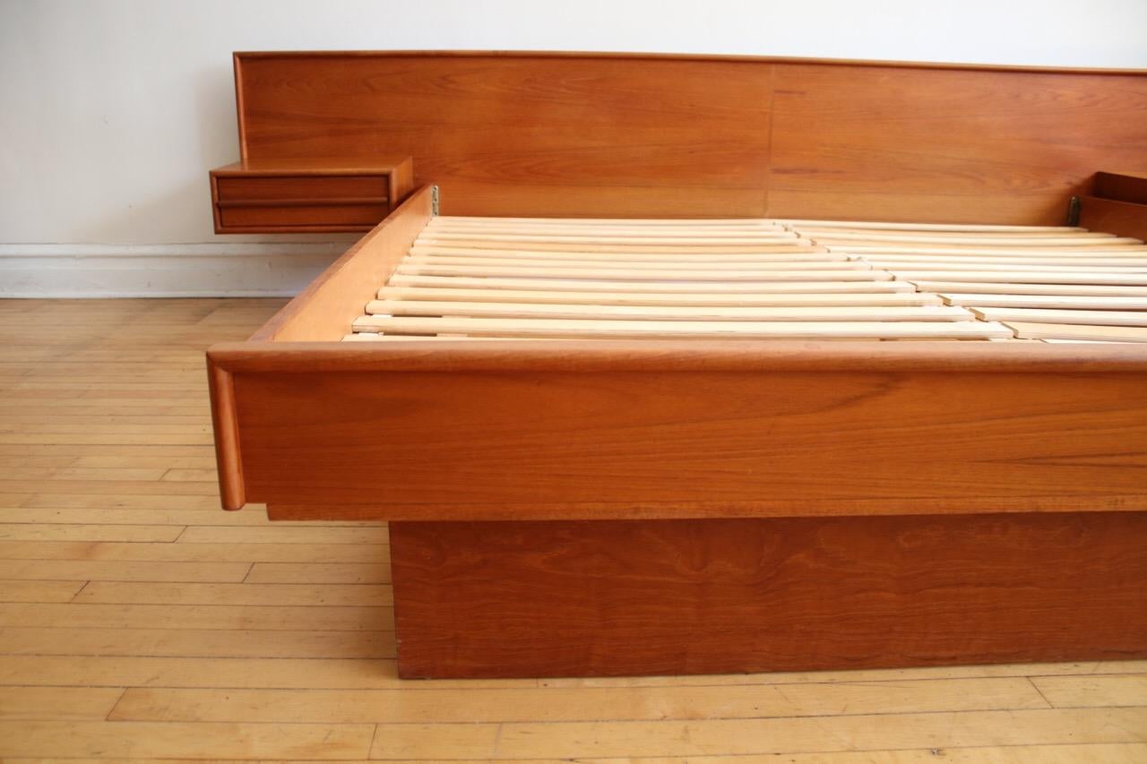 King Size Teak Danish Modern Platform Bed with Floating Nightstands 8