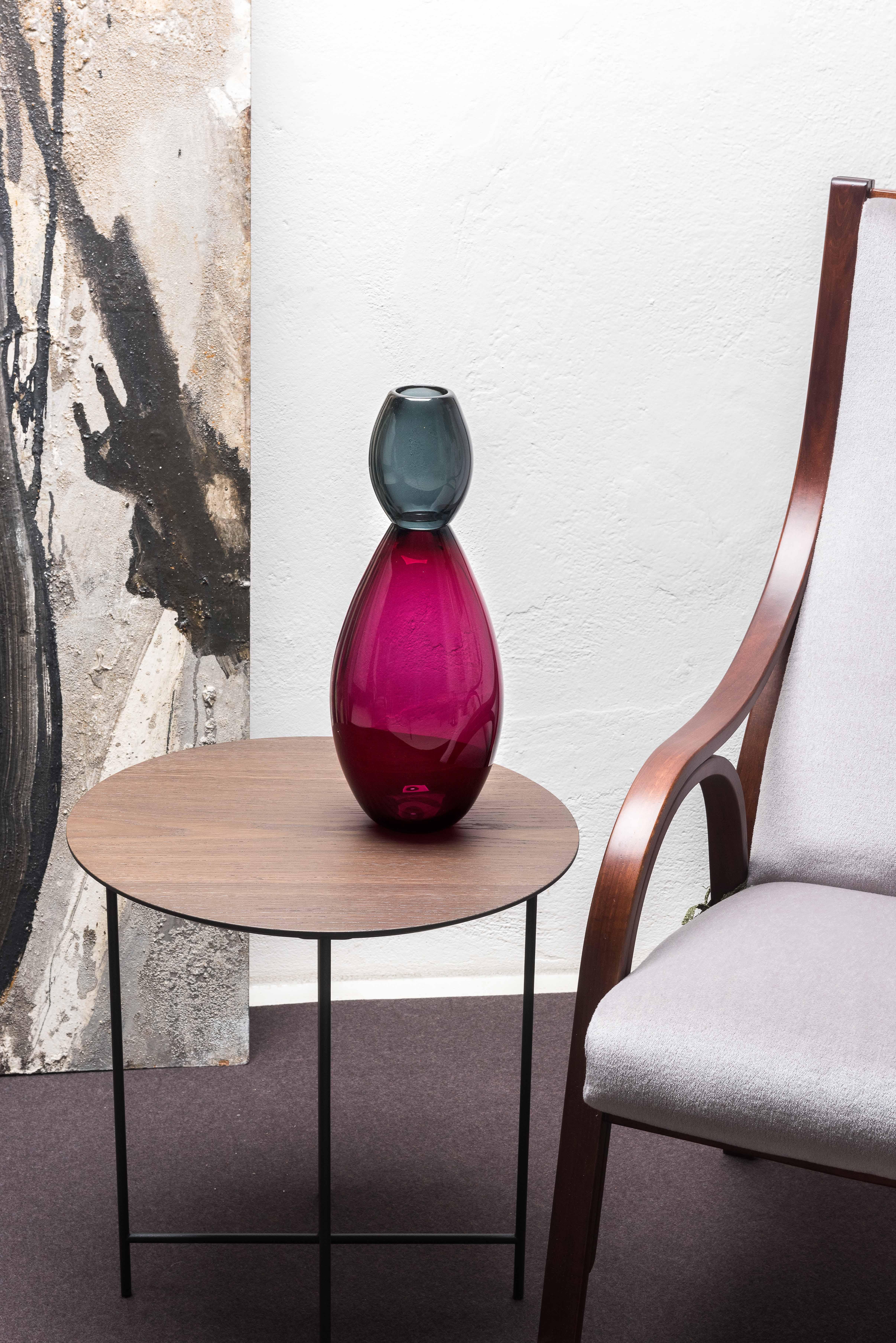 King Violet Vase by Purho In New Condition For Sale In Geneve, CH