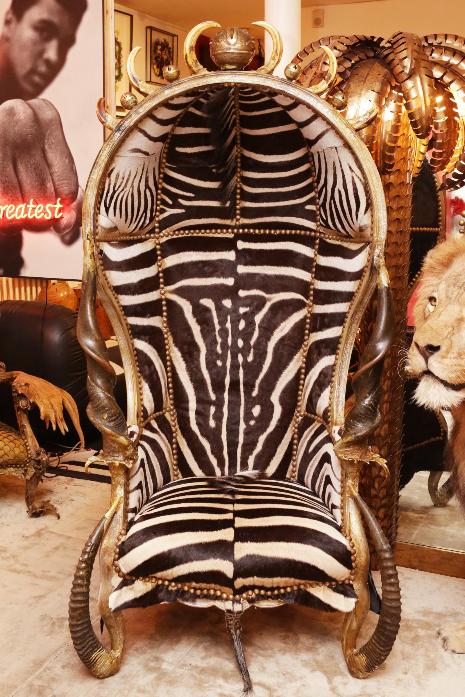 King Zebra Kuppelsessel (Französisch) im Angebot