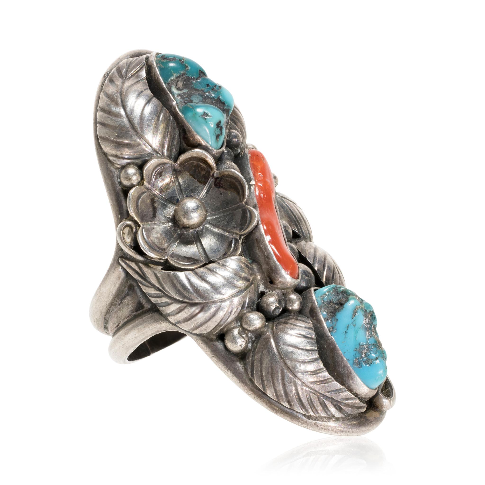 Kingman Turquoise and Coral Ring In Good Condition For Sale In Coeur d Alene, ID