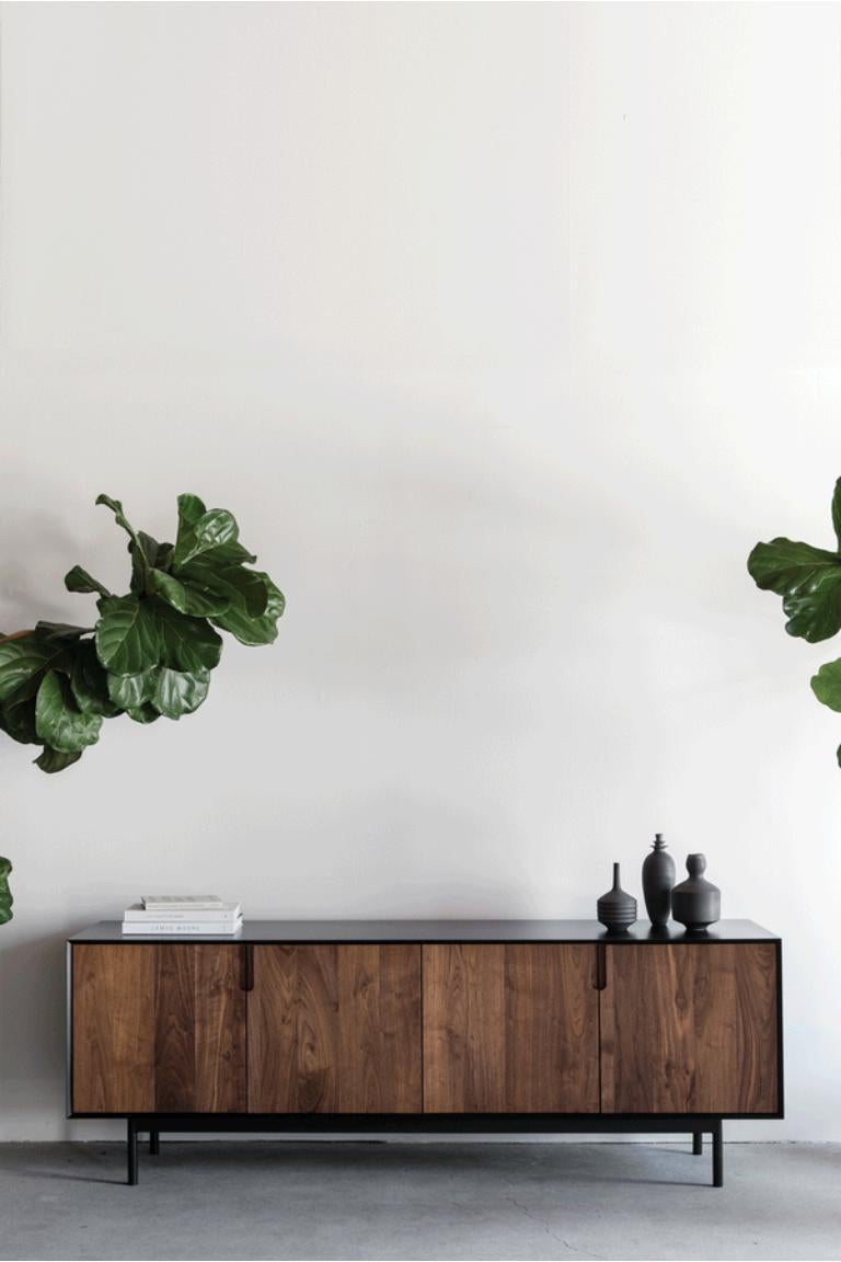 Kings Credenza by Croft House In New Condition For Sale In Los Angeles, CA