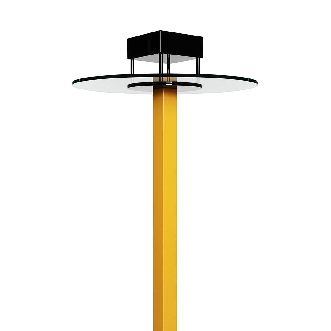 KING'S Floor Lamp UE Wiring 230 V. in Metal and Glass by Ettore Sottsass for Memphis Milano collection

Additional Information:
Floor lamp in metal and glass.
Collection: Memphis Milano
Designer: Ettore Sottsass
Year: 1982
Dimensions: H 210