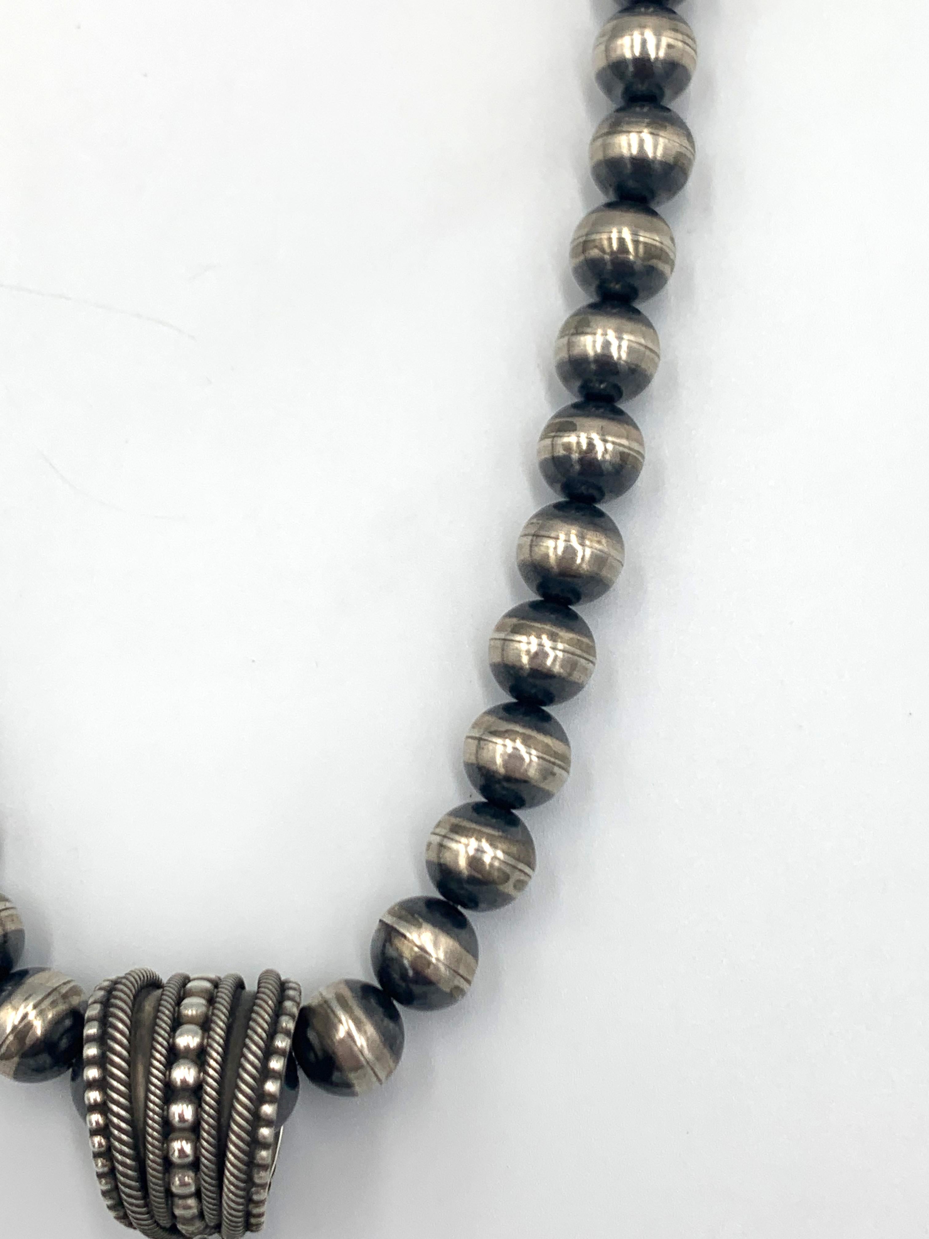 King’s Manassa Turquoise Silver Pendant with a 20.5” Navajo Pearl Necklace For Sale 7