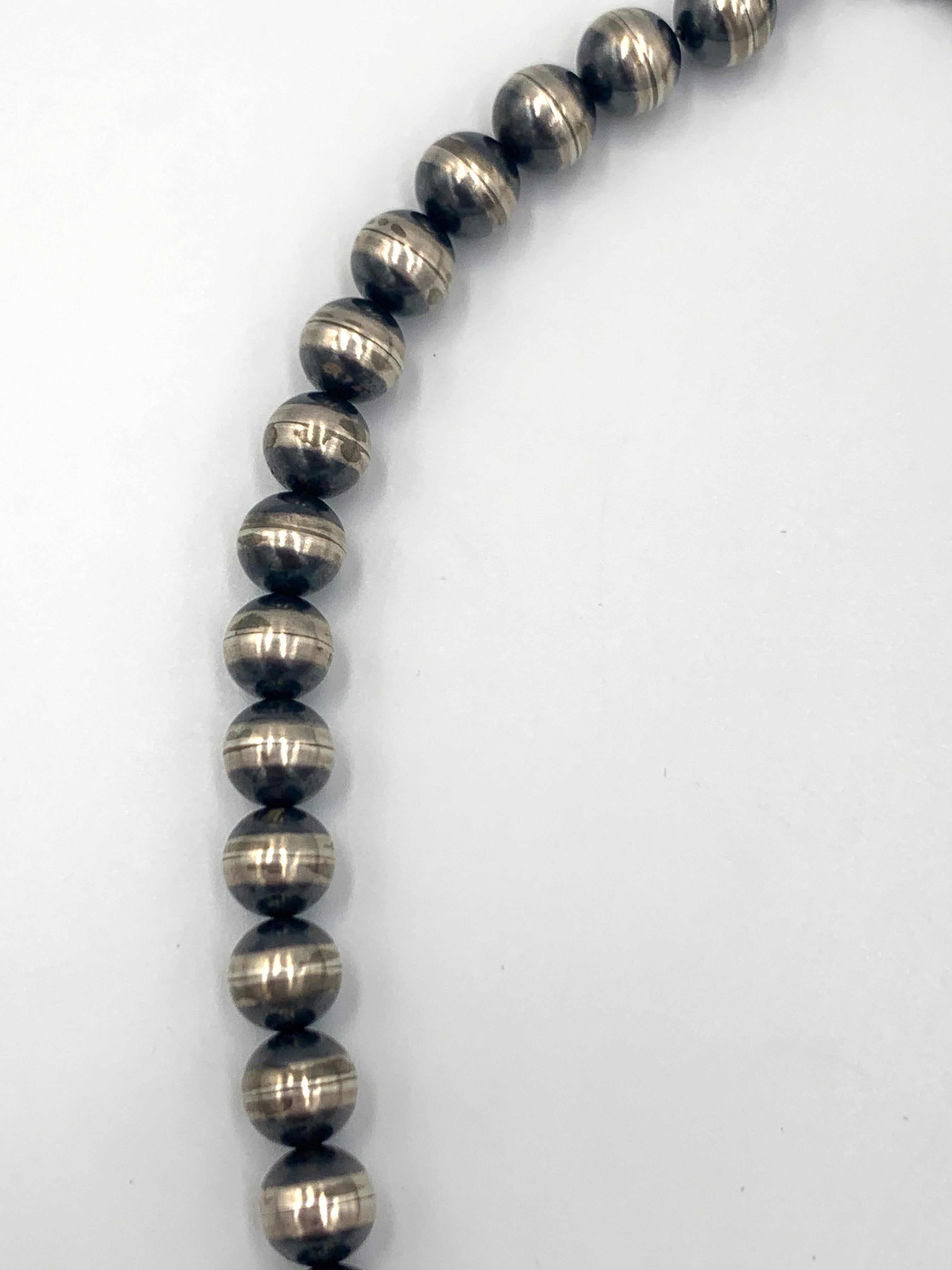 King’s Manassa Turquoise Silver Pendant with a 20.5” Navajo Pearl Necklace For Sale 3