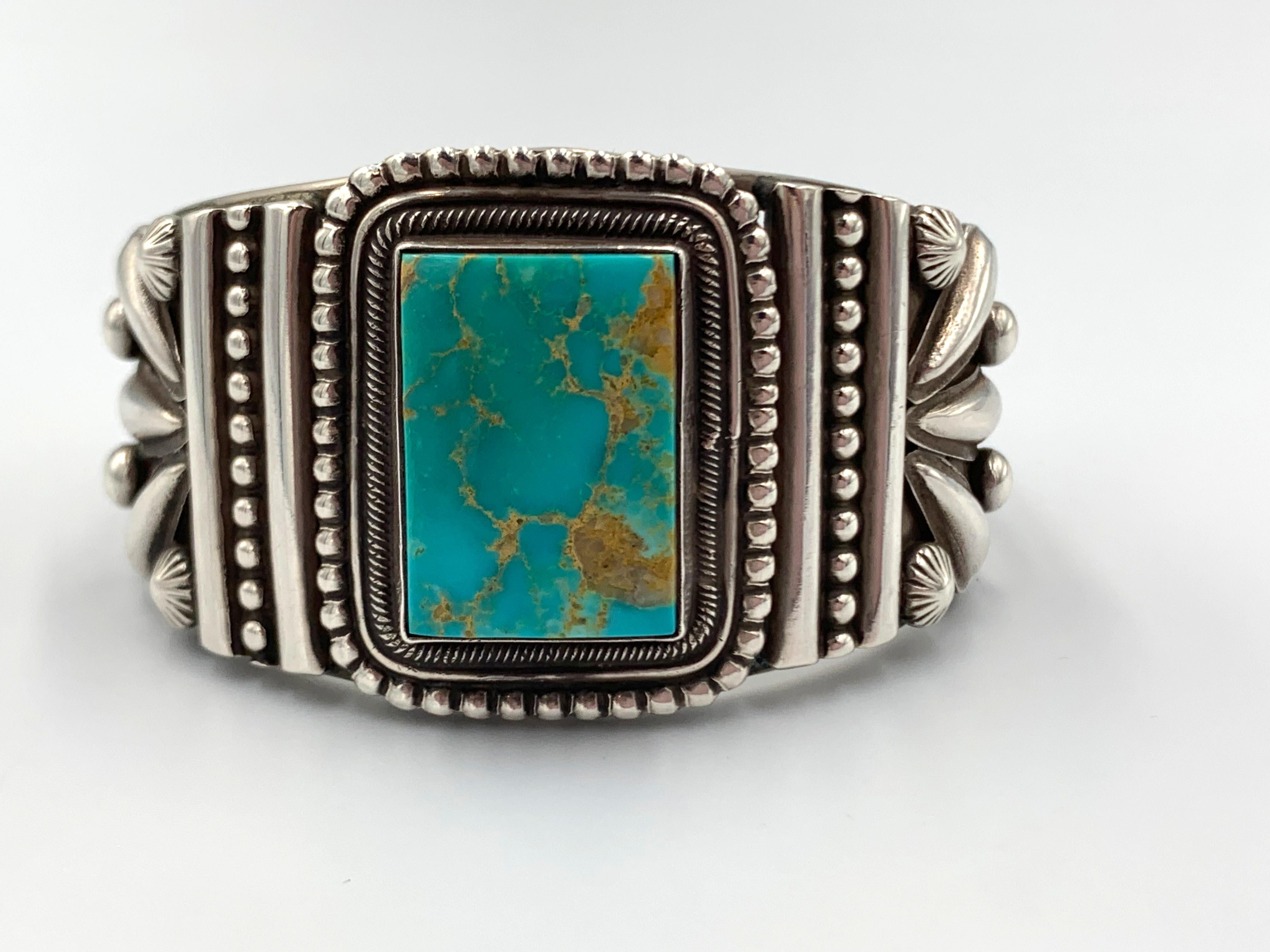 Manschette aus schwerem Sterlingsilber von Navajo-Silberschmied Rick Martinez. Die 1 1/2