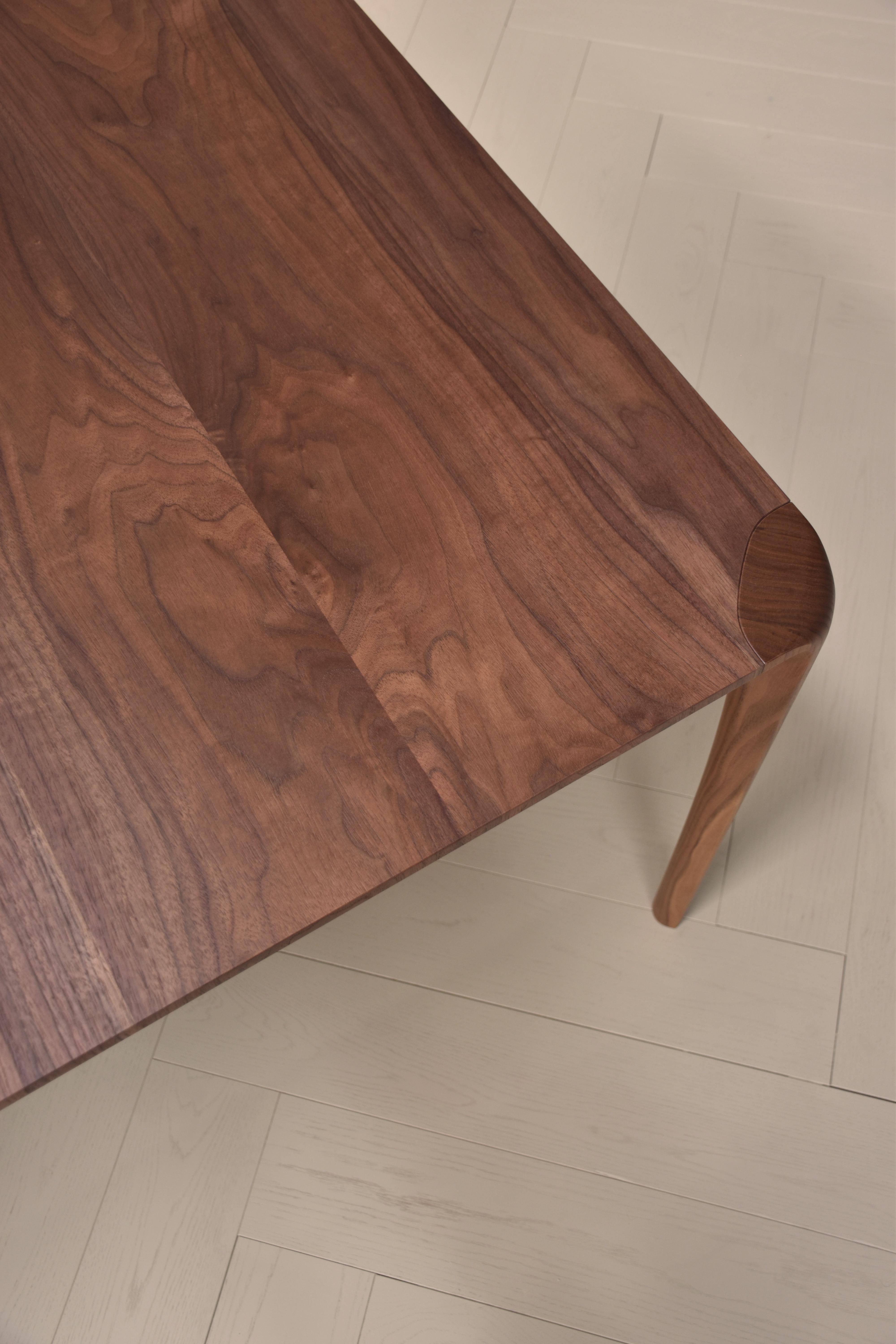 Kingston Dining Table by Daniel Poole For Sale 1
