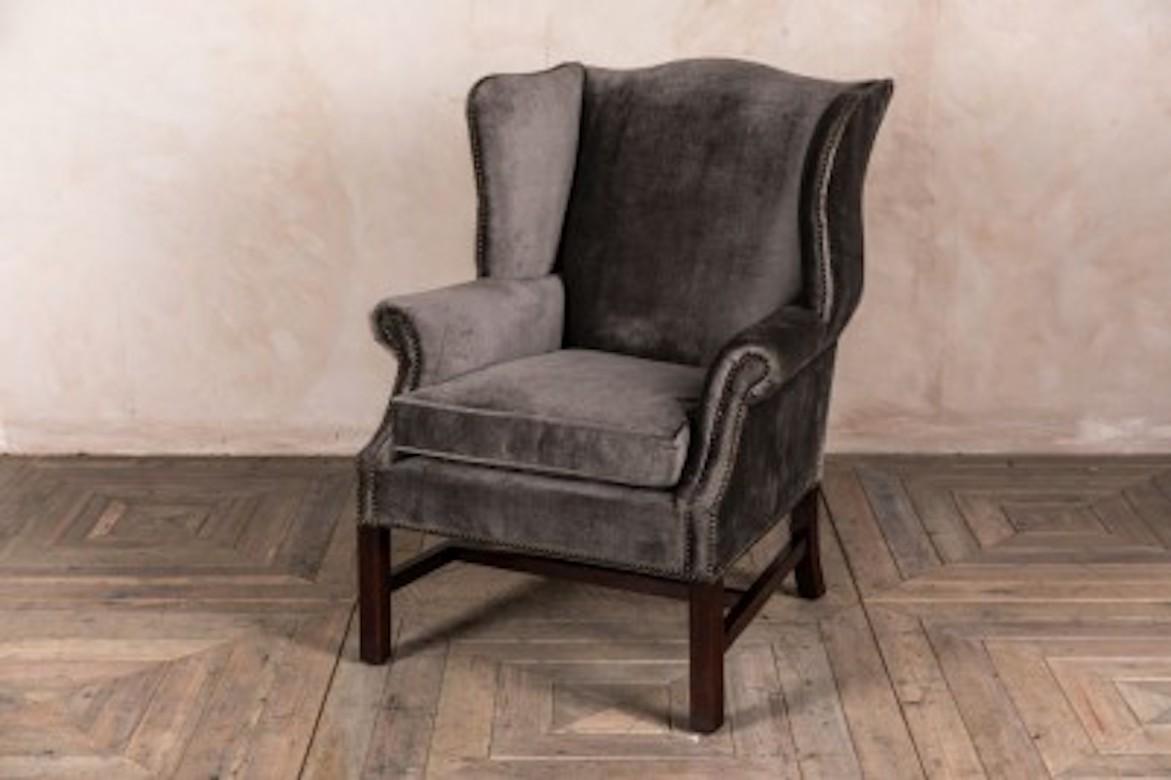 A fine Kingston tall wingback armchair range, 20th century.

Perfect for both modern and traditional style interiors, the vintage design of this tall wingback armchair is ideal for adding character to a room.

The ‘Kingston’ is available in two
