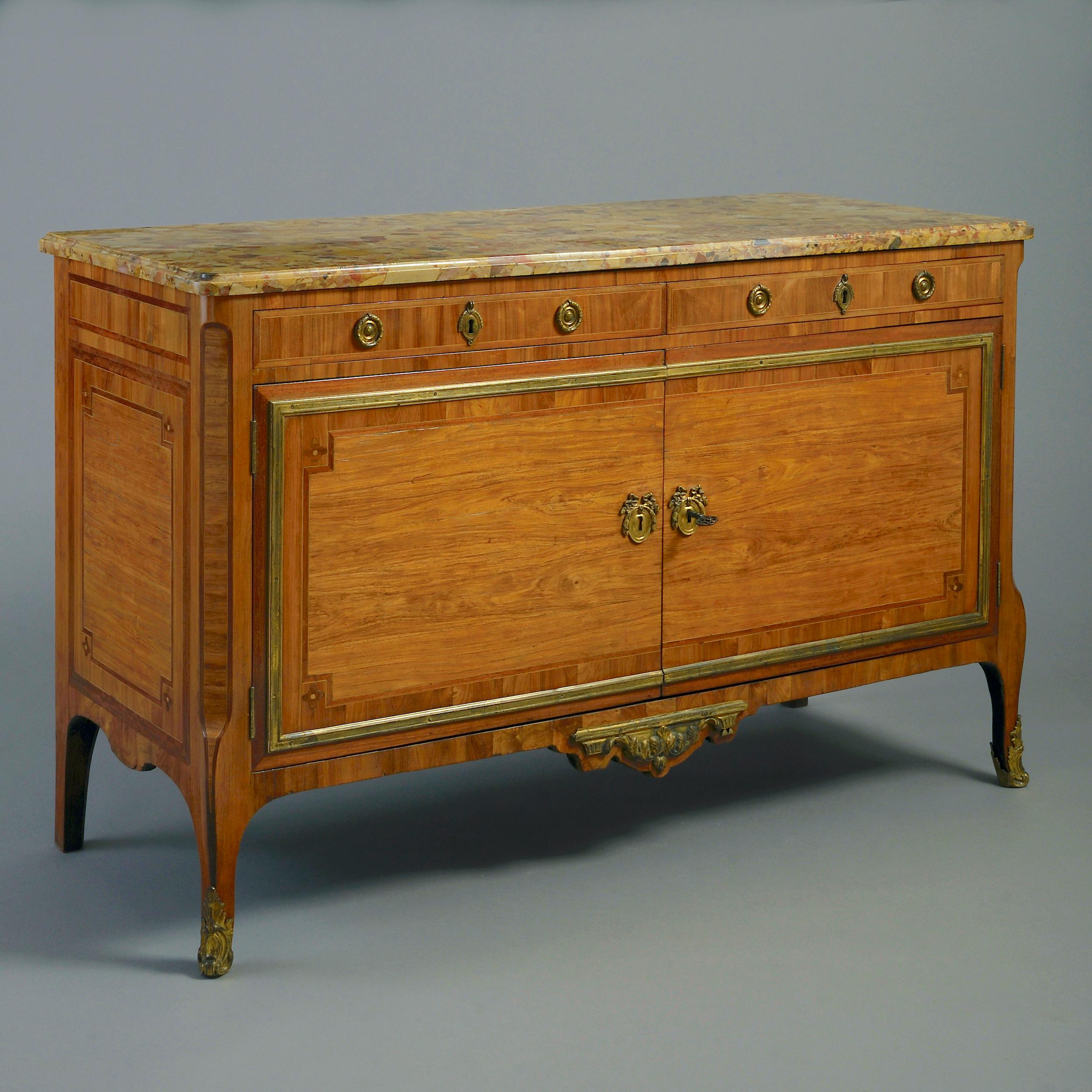 Kingwood and Amaranth Commode by Claude-Charles Saunier In Good Condition For Sale In London, GB