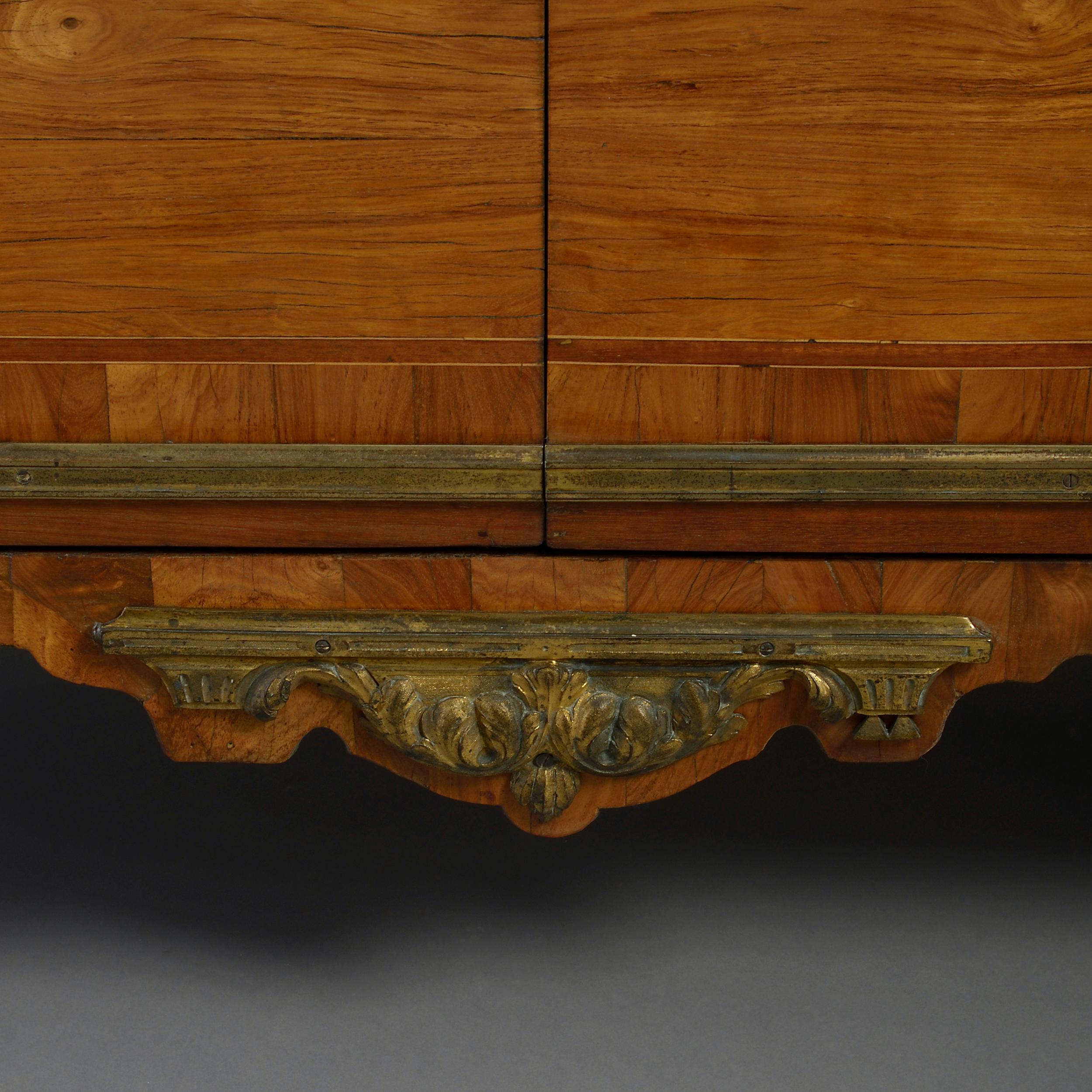 Kingwood and Amaranth Commode by Claude-Charles Saunier For Sale 4