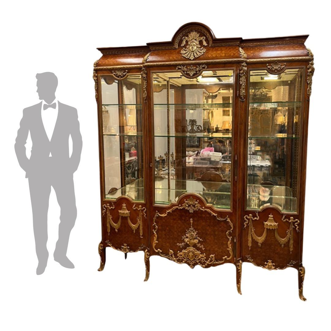 Kingwood Vitrine Attributed to Grimard For Sale 4