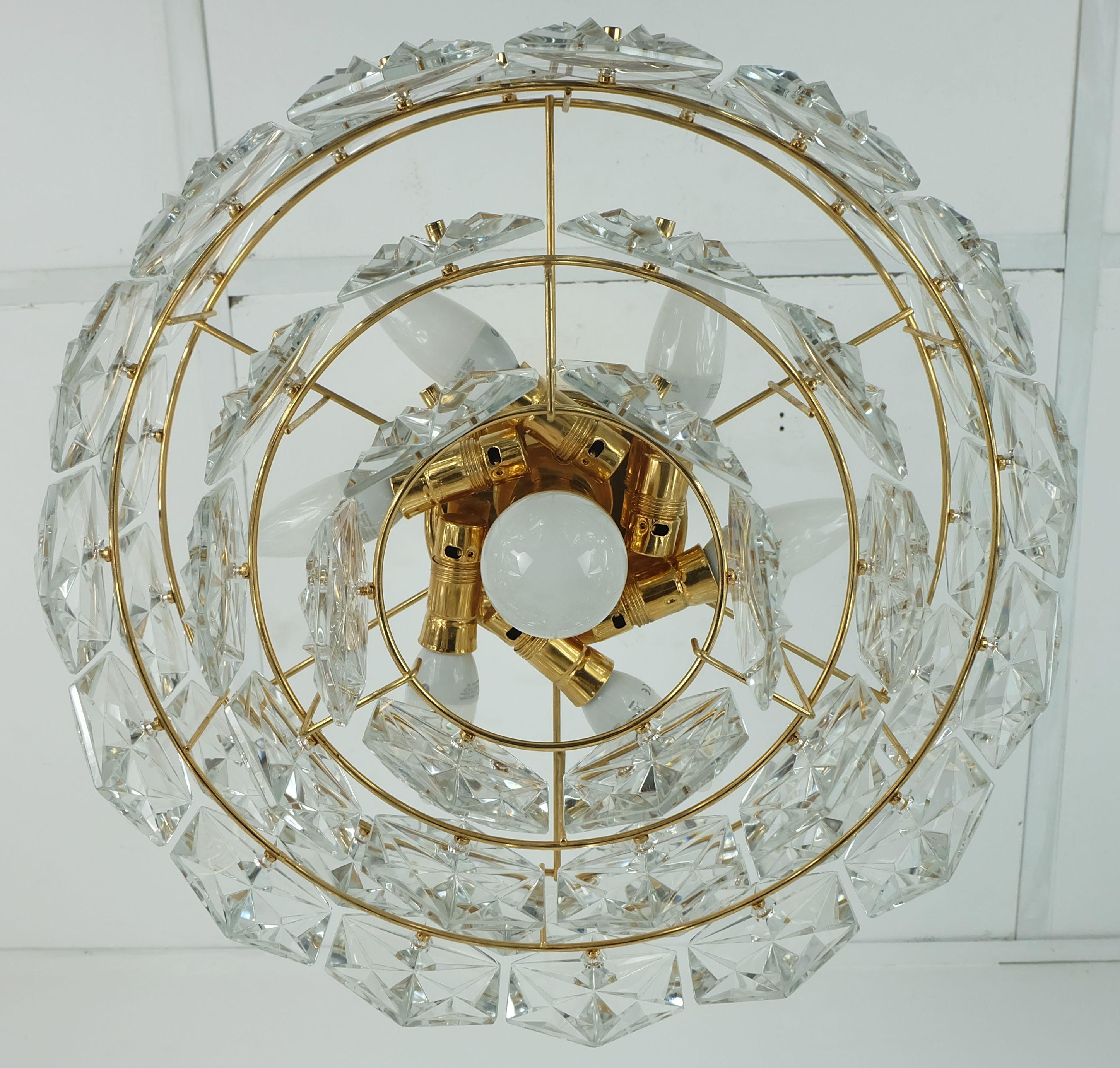 kinkeldey CHANDELIER Prismen aus Kristallglas und vergoldetem Metall 60er Jahre (Moderne der Mitte des Jahrhunderts) im Angebot