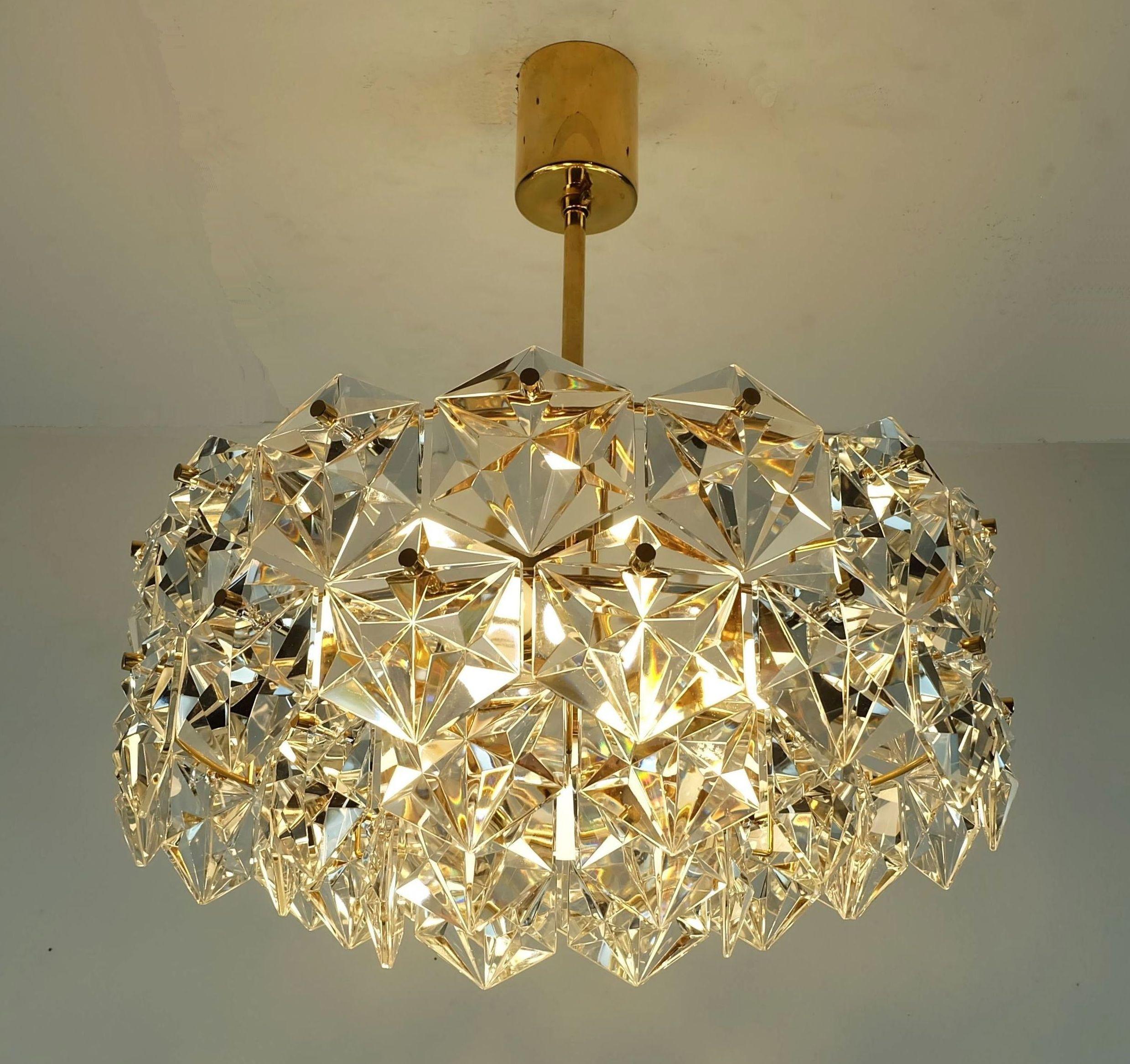 kinkeldey CHANDELIER Prismen aus Kristallglas und vergoldetem Metall 60er Jahre im Angebot 2