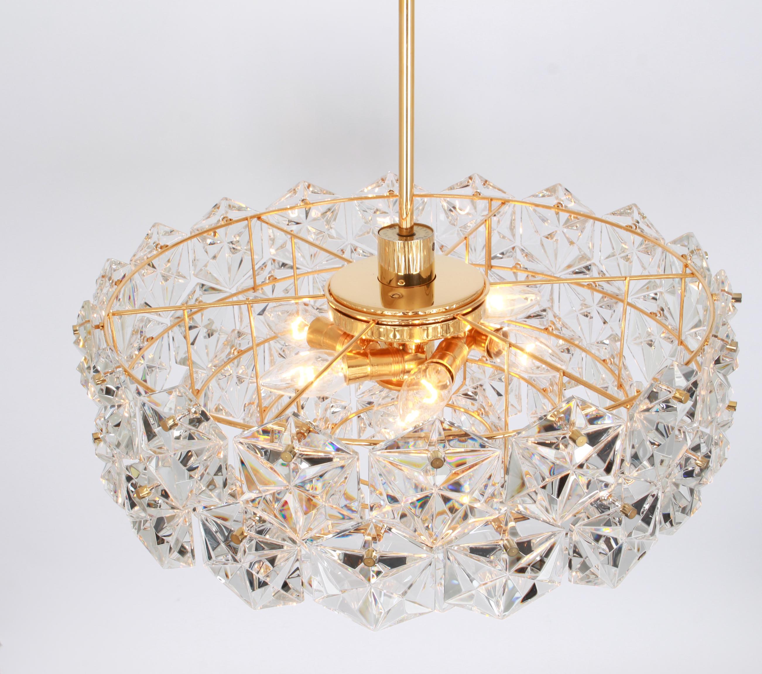 1 of 2 Kinkeldey Chandelier Gilt Brass and Crystal Glass, Germany, 1970s For Sale 7