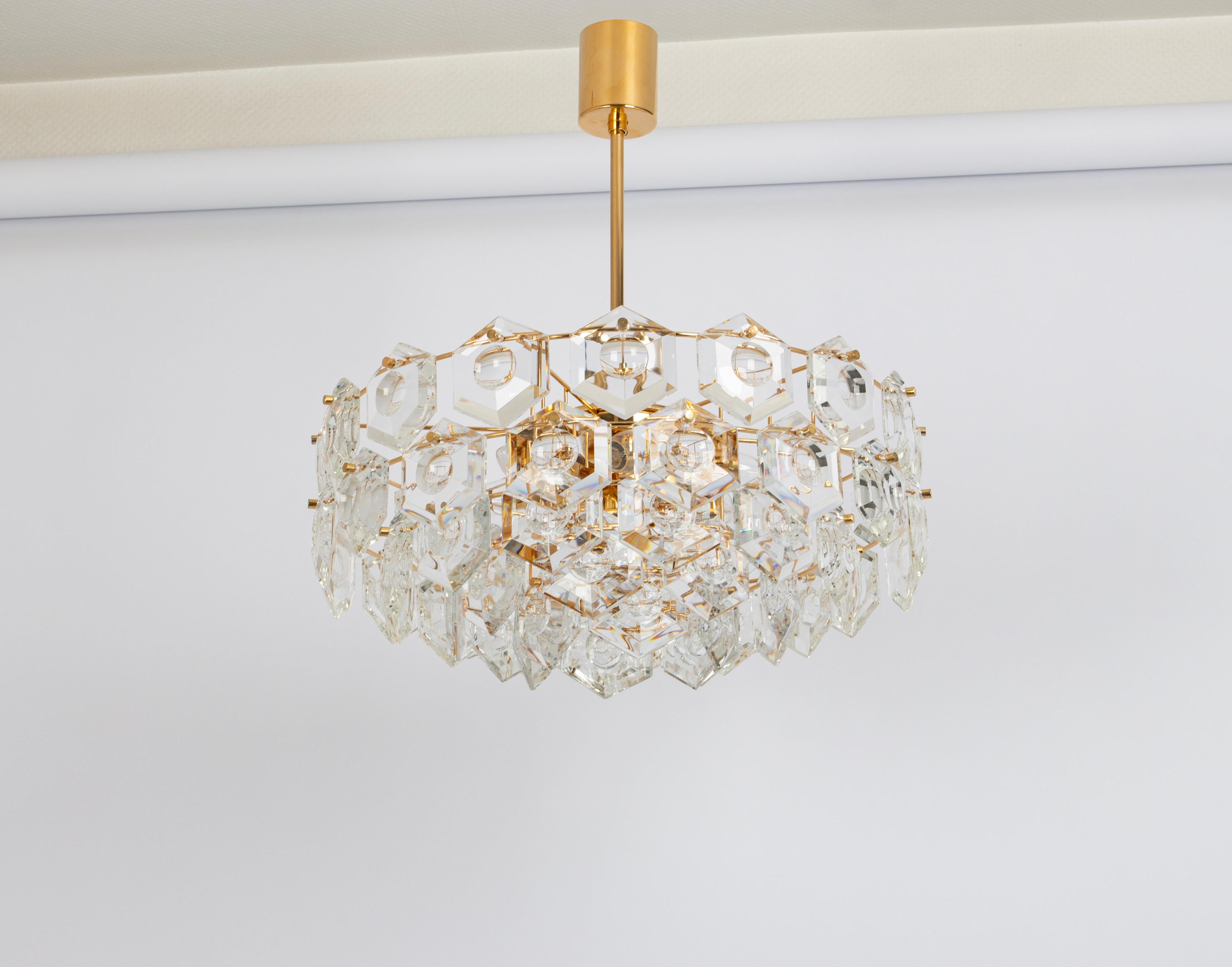 Mid-Century Modern Kinkeldey Chandelier Gilt Brass and Crystal Glass, Germany, 1970s For Sale