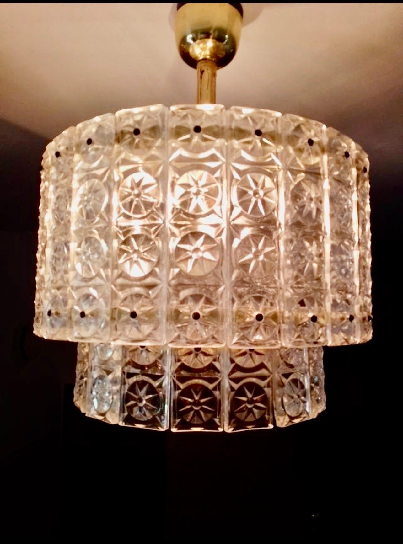 Mid-Century Modern Lustre Kinkeldey en verre avec structure en laiton, Autriche, 1960 en vente