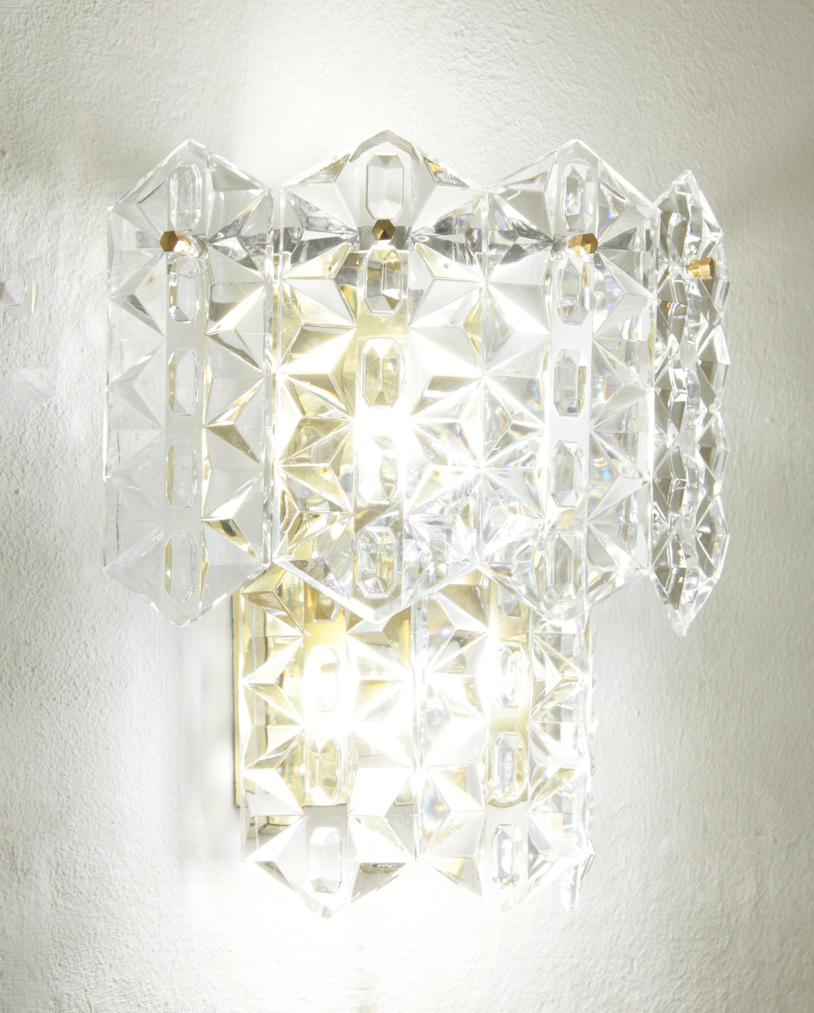 Pair of Kinkeldey Wall Sconces in Faceted Crystal and Brass For Sale 4