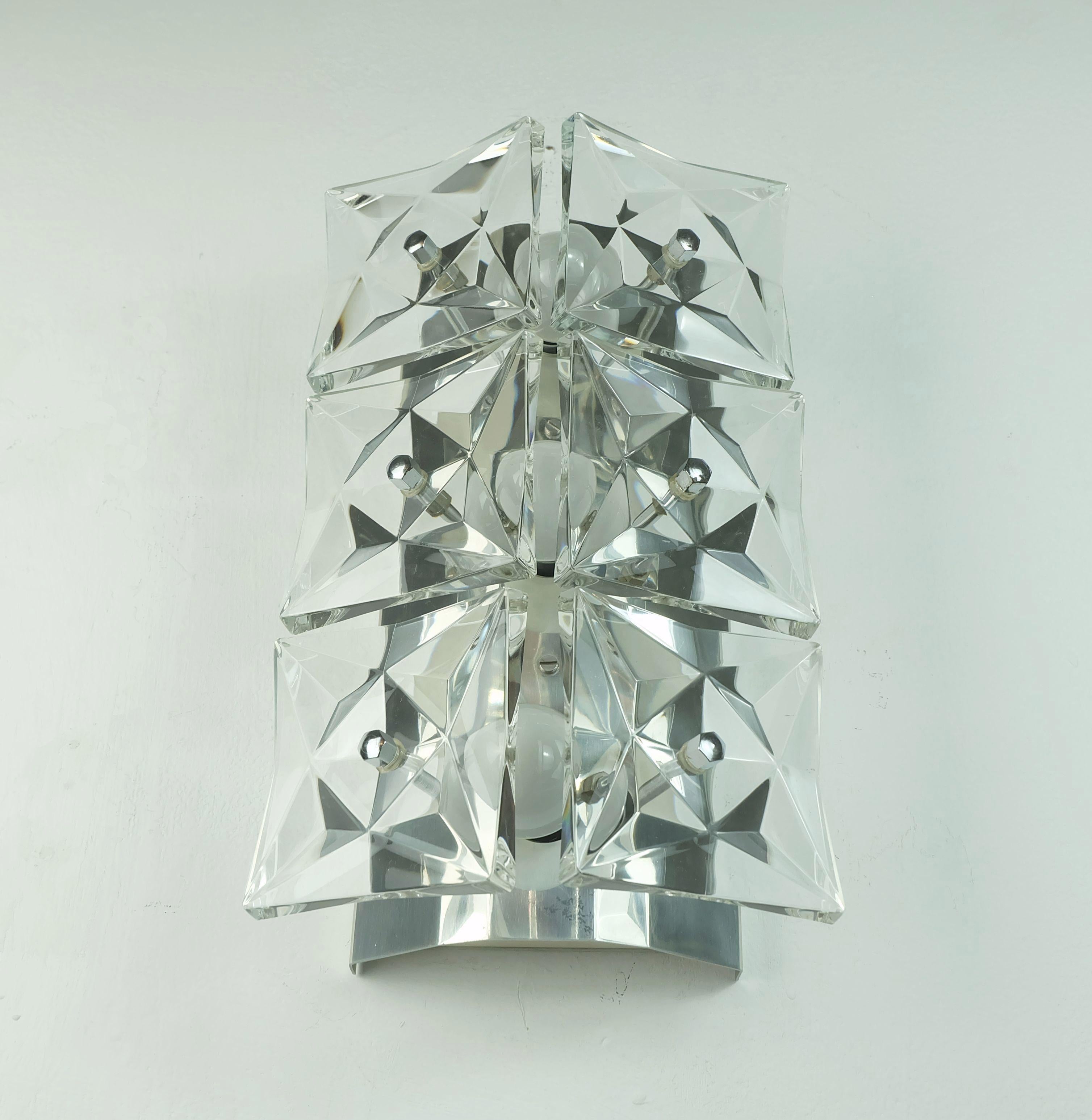 kinkeldey mediados de siglo SCONCE cristal y cromo 6 prismas de cristal años 60 Moderno de mediados de siglo en venta