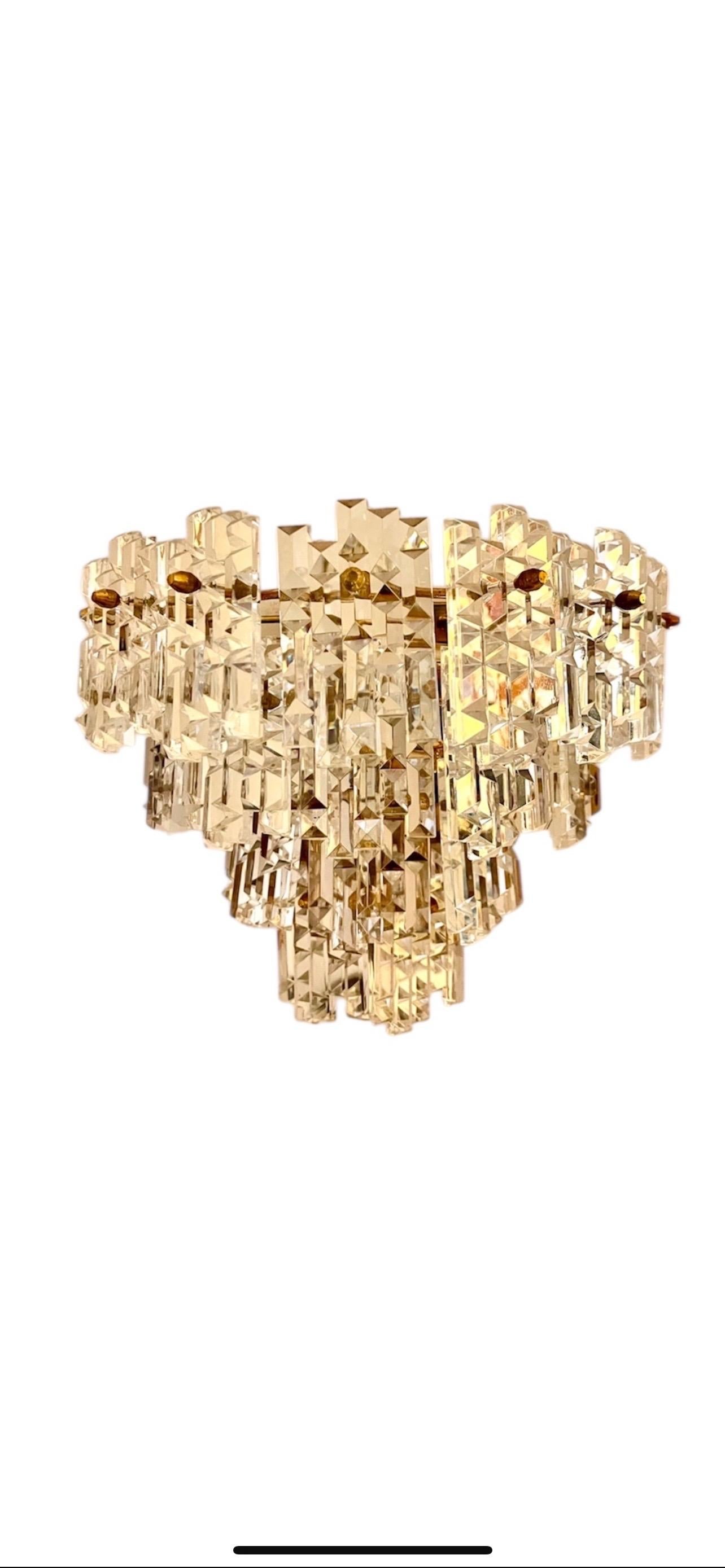 Autrichien Kinkeldey Pair Wall Lighting Glass Cut with Brass Structure XL, Austria, 1970 en vente