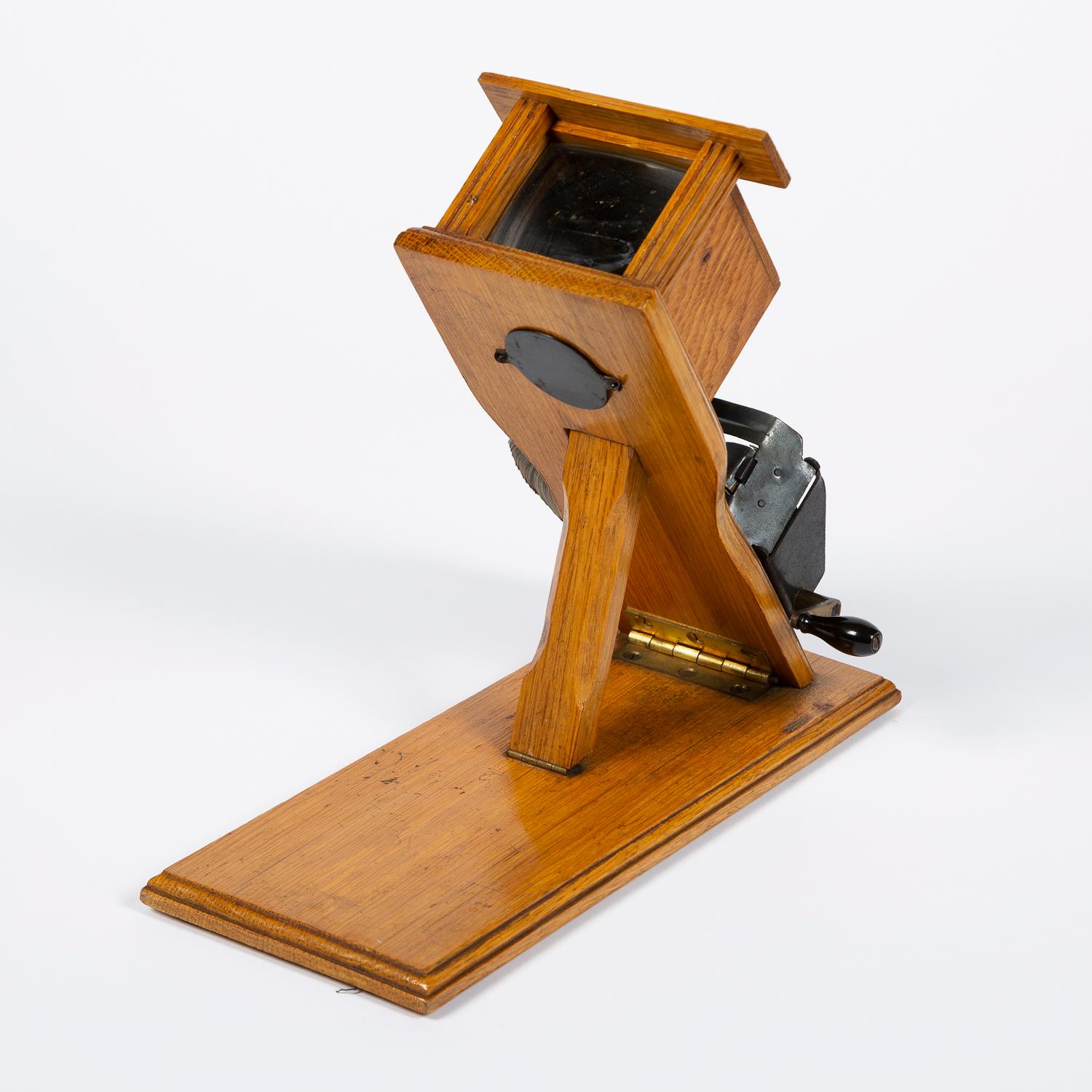 Kinora Monochrome Motion Picture Viewer For Sale At 1stDibs Kinora Kinora Monochrome Motion Picture Viewer For Sale At 1stDibs Kinora