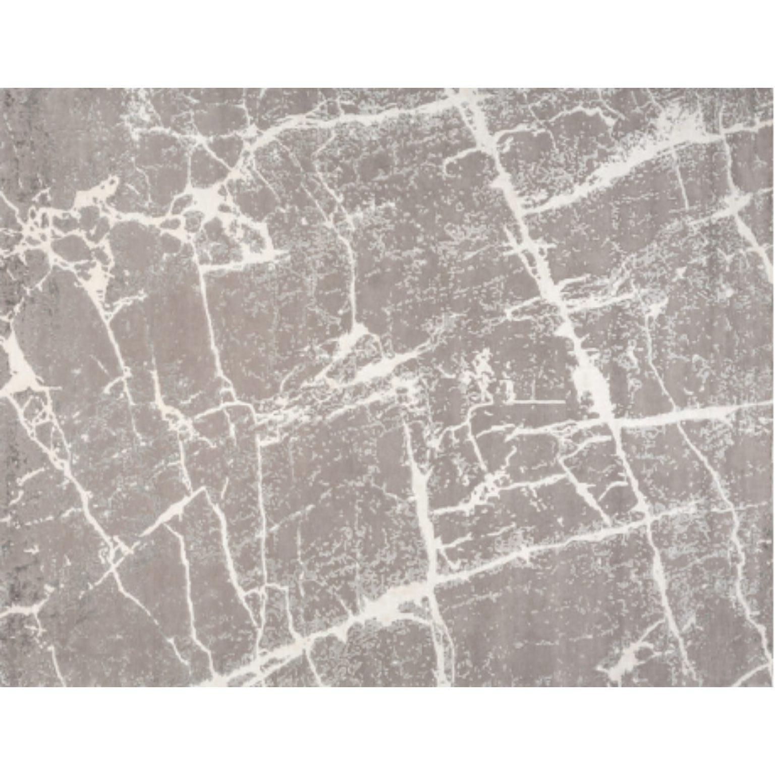 KINTSUGI 400 rug by Illulian
Dimensions: D400 x H300 cm 
Materials: Wool 50%, Silk 50%
Variations available and prices may vary according to materials and sizes. Please contact us.

Illulian, historic and prestigious rug company brand,