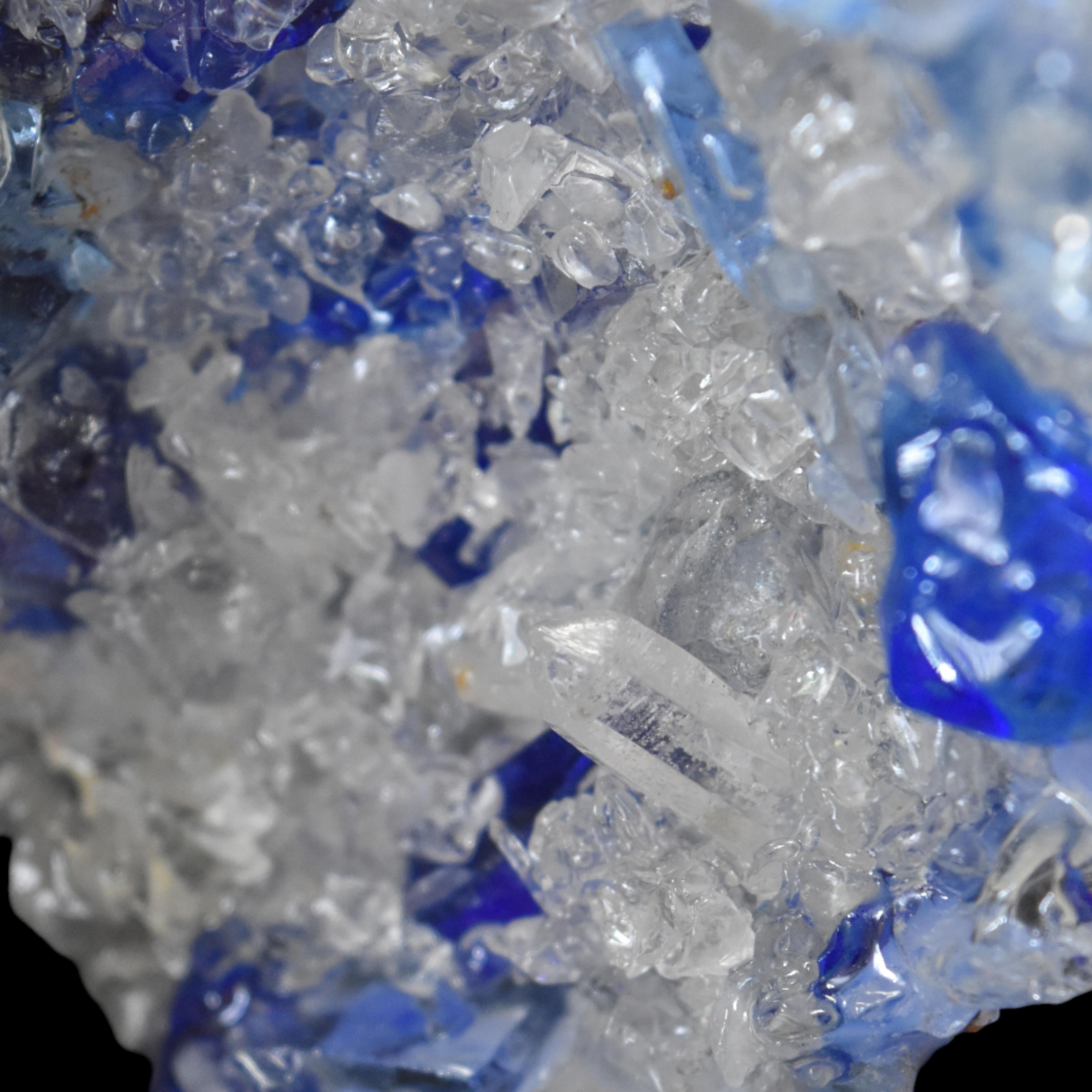 XXI secolo e contemporaneo Vaso di geodi blu Kintsugi in vendita