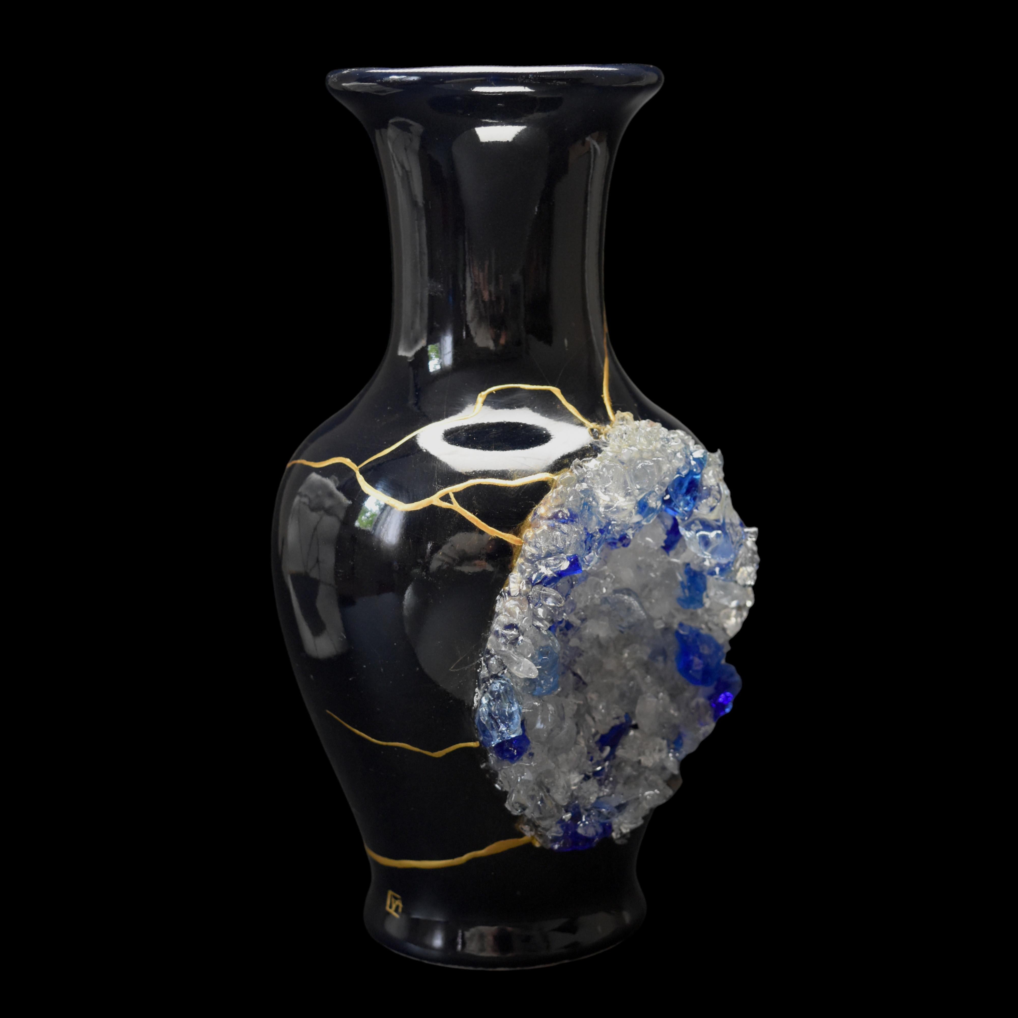 Vaso di geodi blu Kintsugi in vendita 1