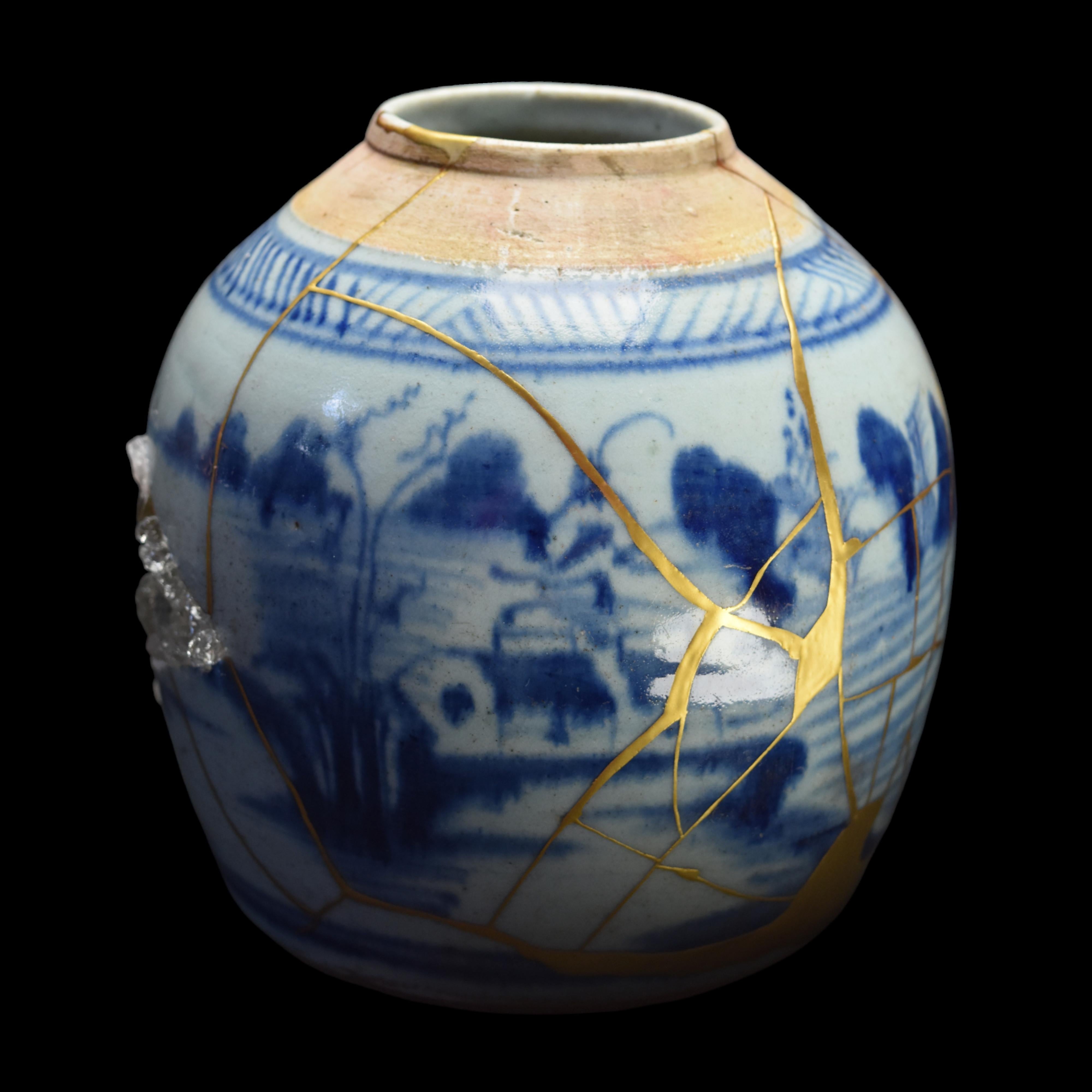 
Vasetto di zenzero in porcellana: una miscela armoniosa di porcellana, kintsugi e cristallo

Questo squisito barattolo di zenzero in porcellana da 17 cm è più di un semplice oggetto decorativo.

Originariamente progettato per contenere lo zenzero,