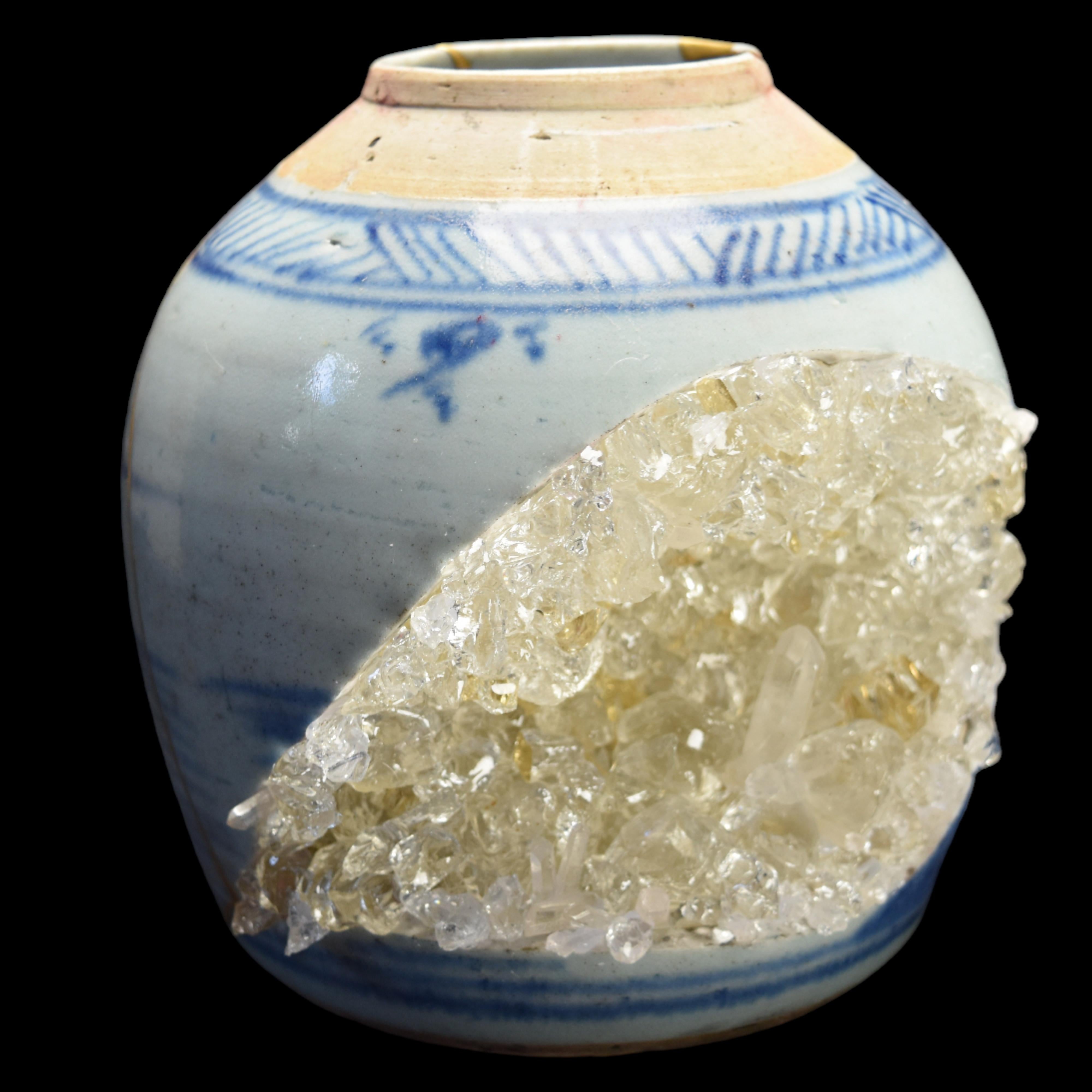 Francese Vaso geode Kintsugi con oro in vendita