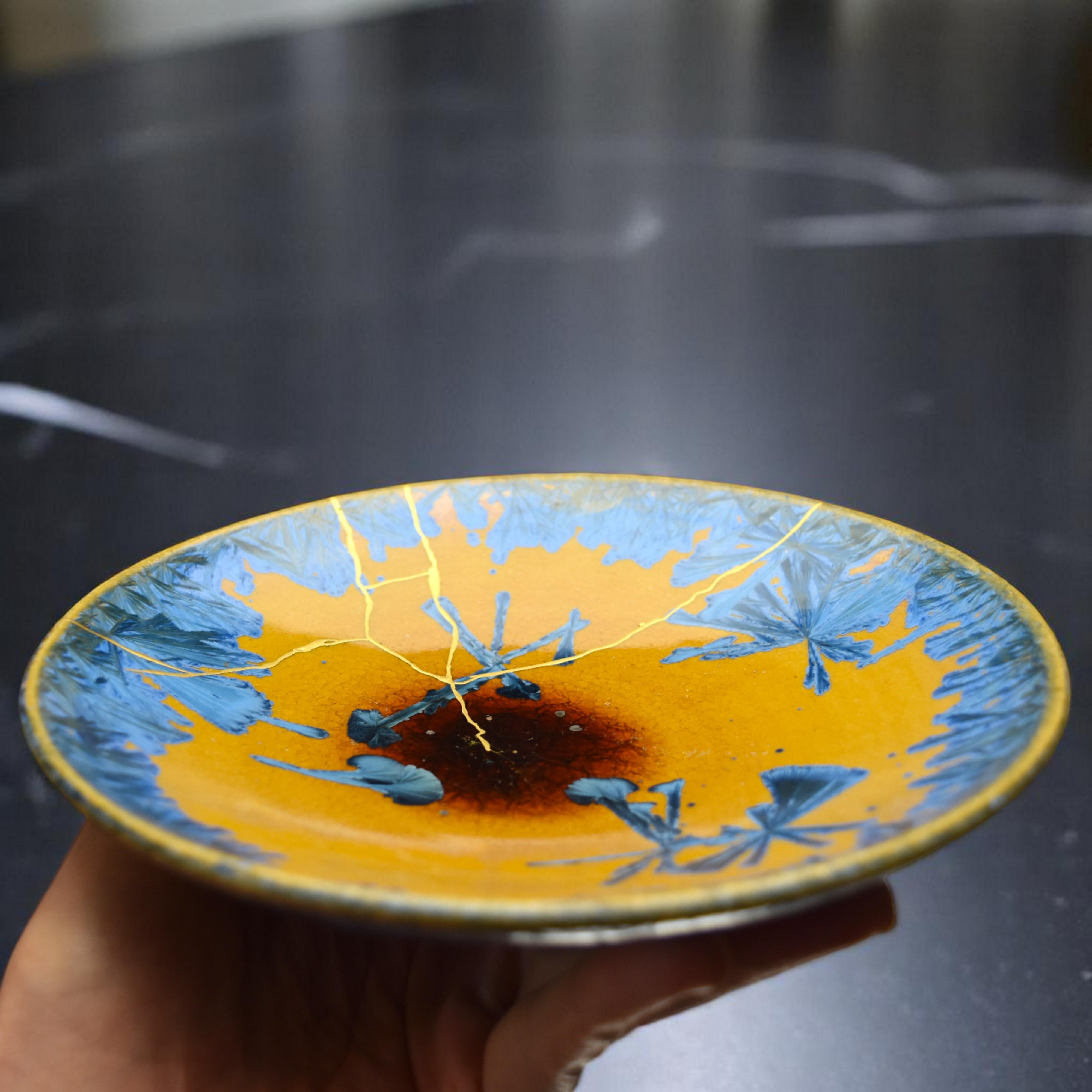 Cuenco Kintsugi turquesa de porcelana cristalizada Siglo XXI y contemporáneo en venta