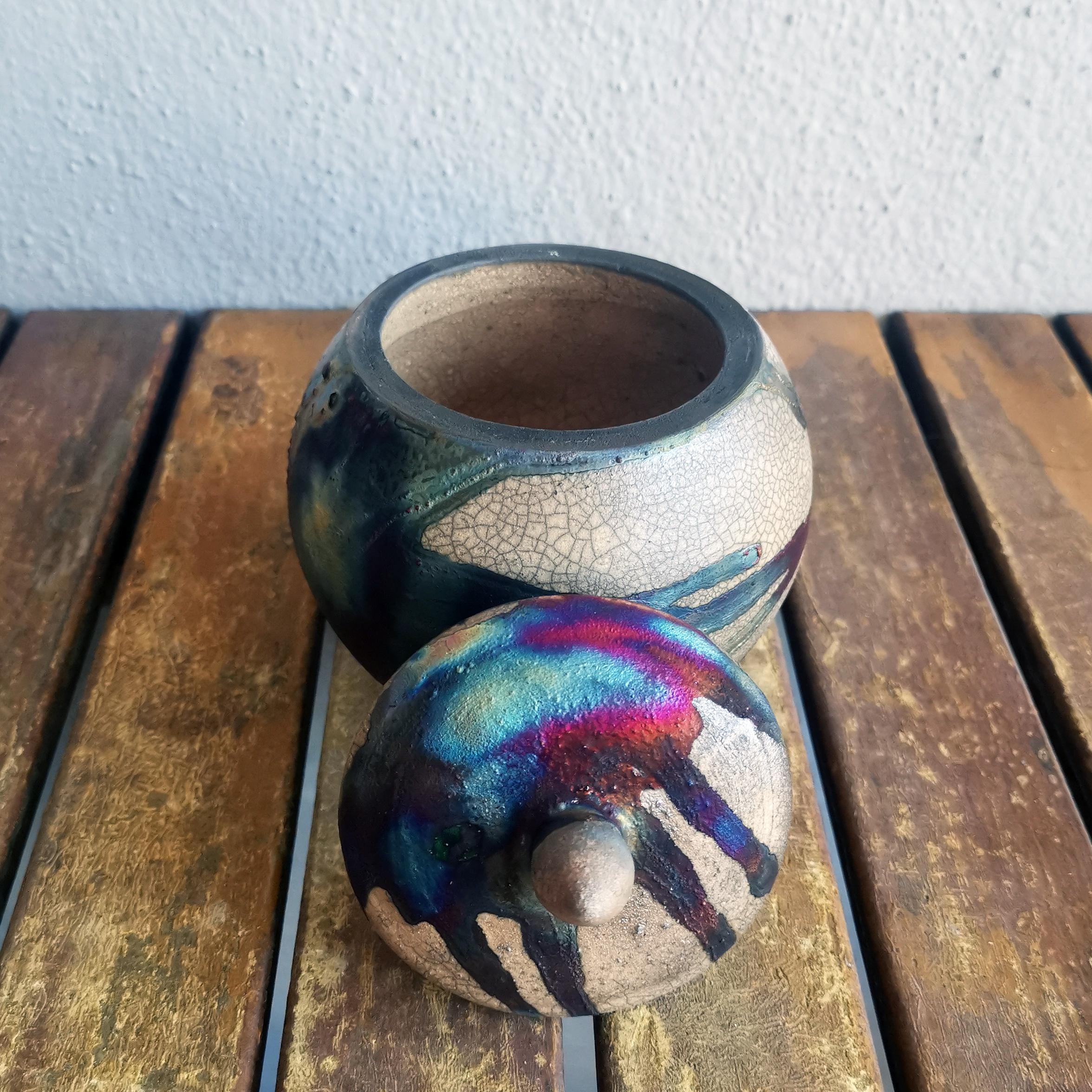 Kioku Kleine Keramik-Urne – halber Kupfer matt – Keramik Raku-Keramik (Malaysisch) im Angebot