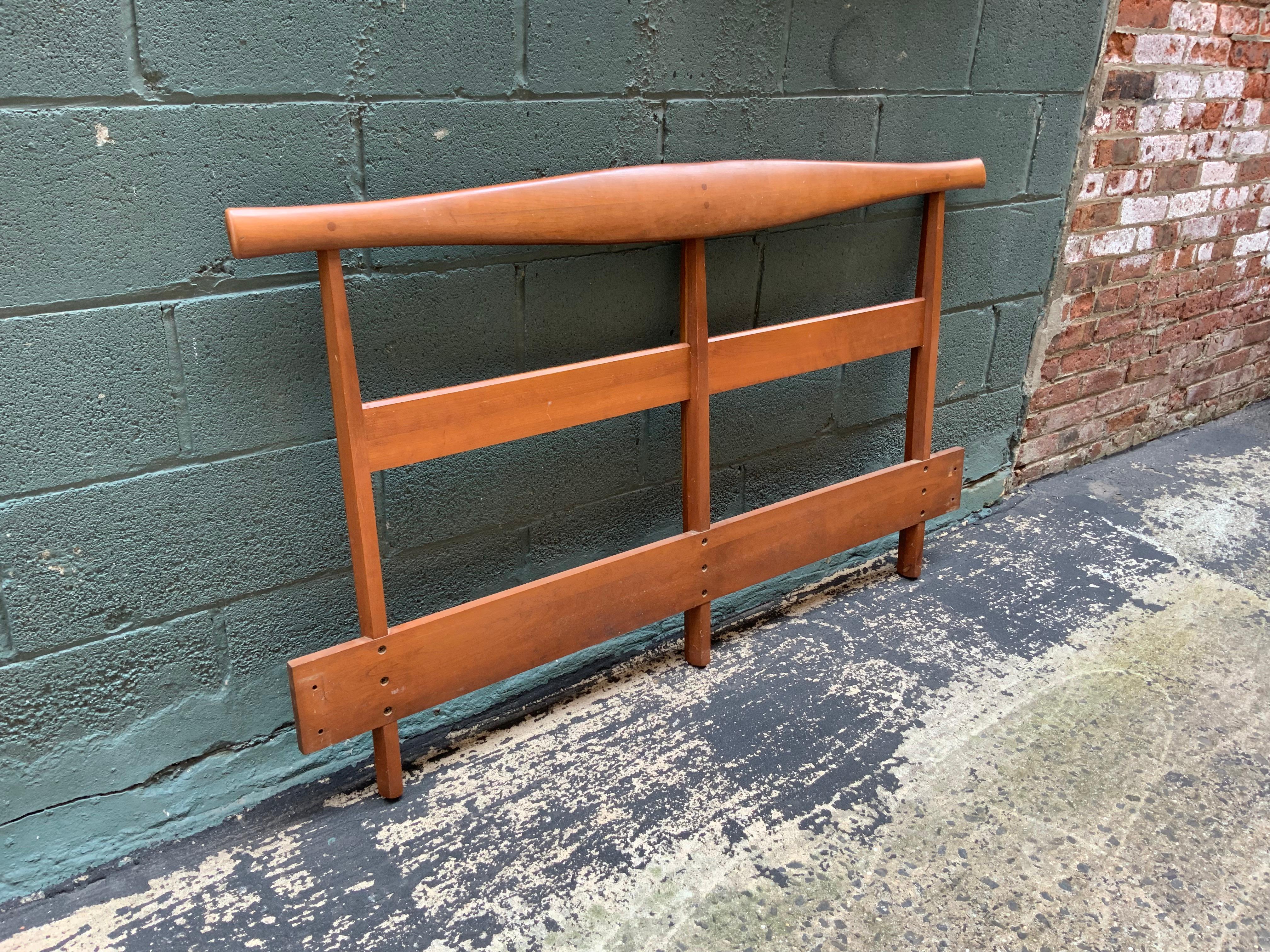 Solid cherry headboard for American Design Foundation for Directional designed by Kipp Stewart and Stewart MacDougal, circa 1959. Very good original finish.

Measures: 54