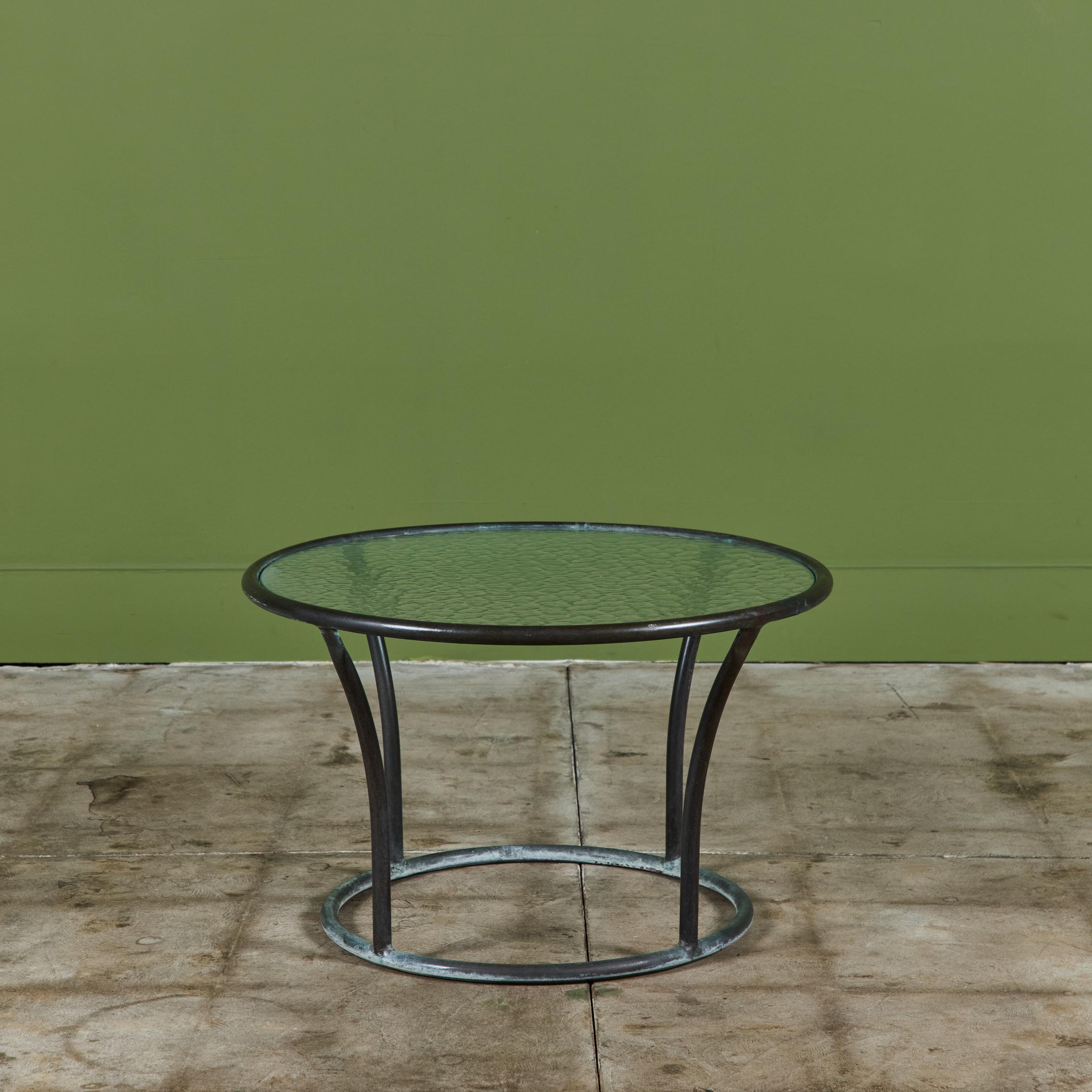 Mid-Century Modern Table d'appoint de patio en bronze Kipp Stewart pour Terra en vente