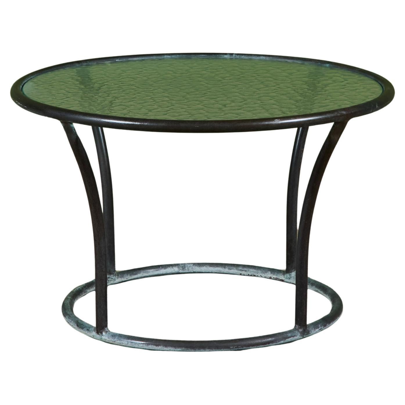 Table d'appoint de patio en bronze Kipp Stewart pour Terra