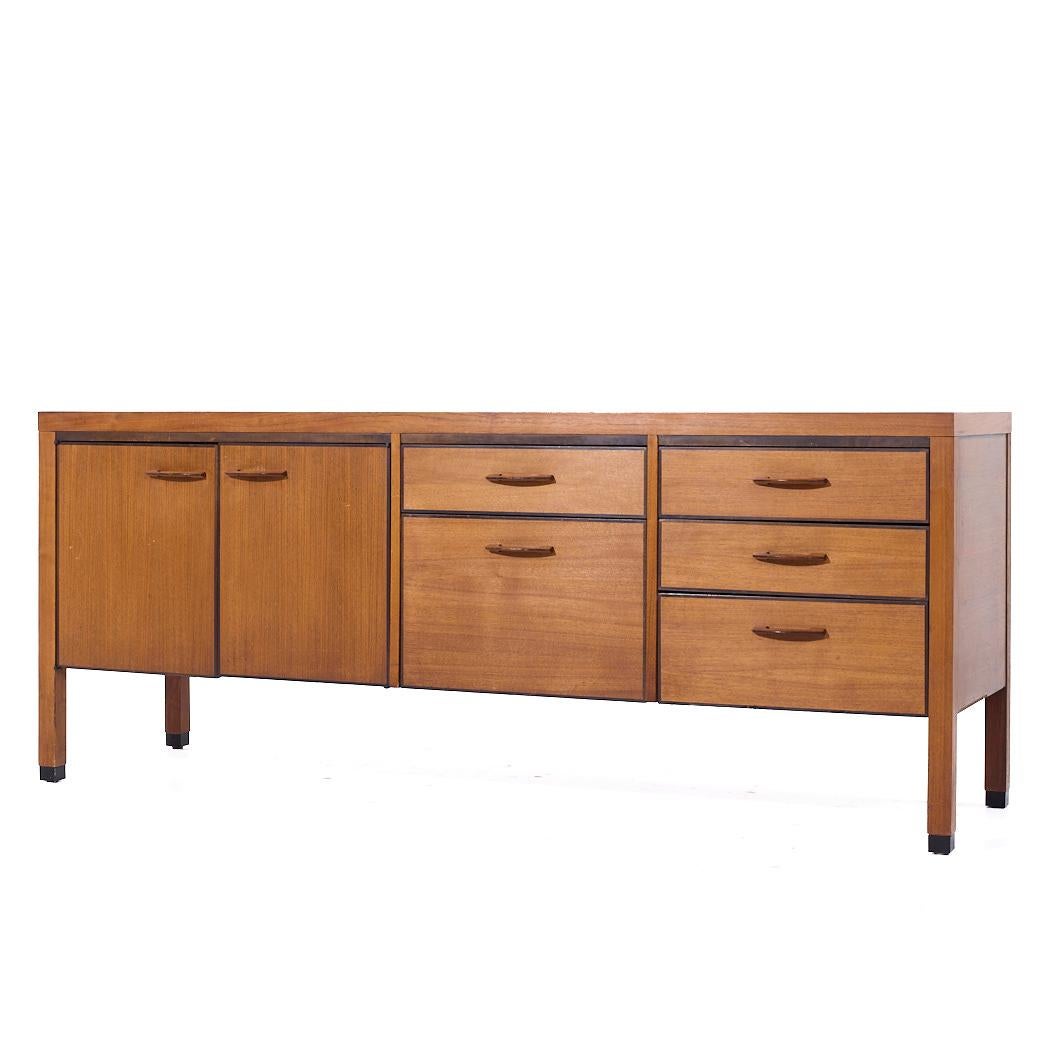 Mid-Century Modern Kipp Stewart for Calvin Furniture Directional Mid Century Walnut Banded Credenza For Sale