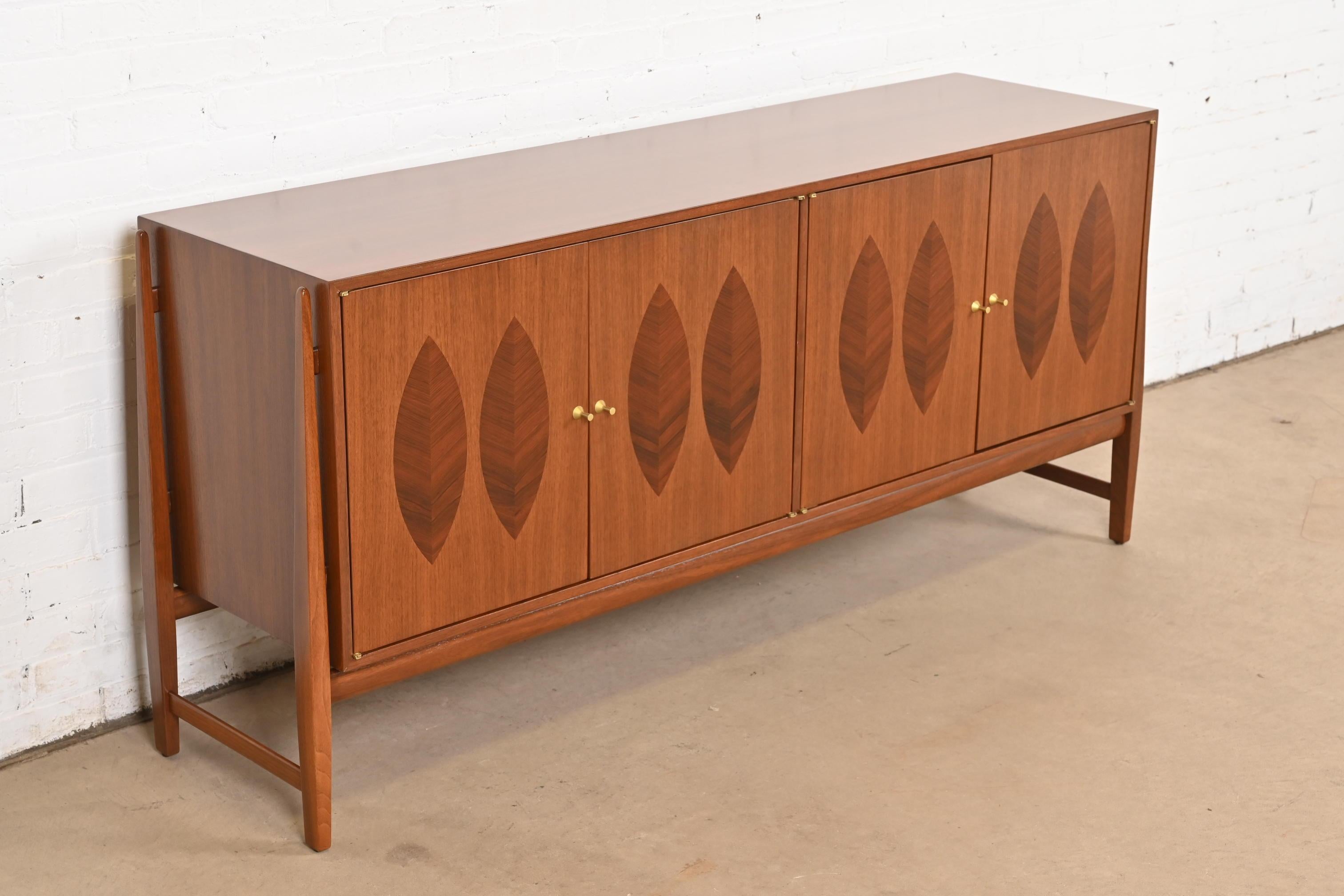 Kipp Stewart for Calvin Furniture Mid-Century Sideboard Credenza, Refinished In Good Condition For Sale In South Bend, IN
